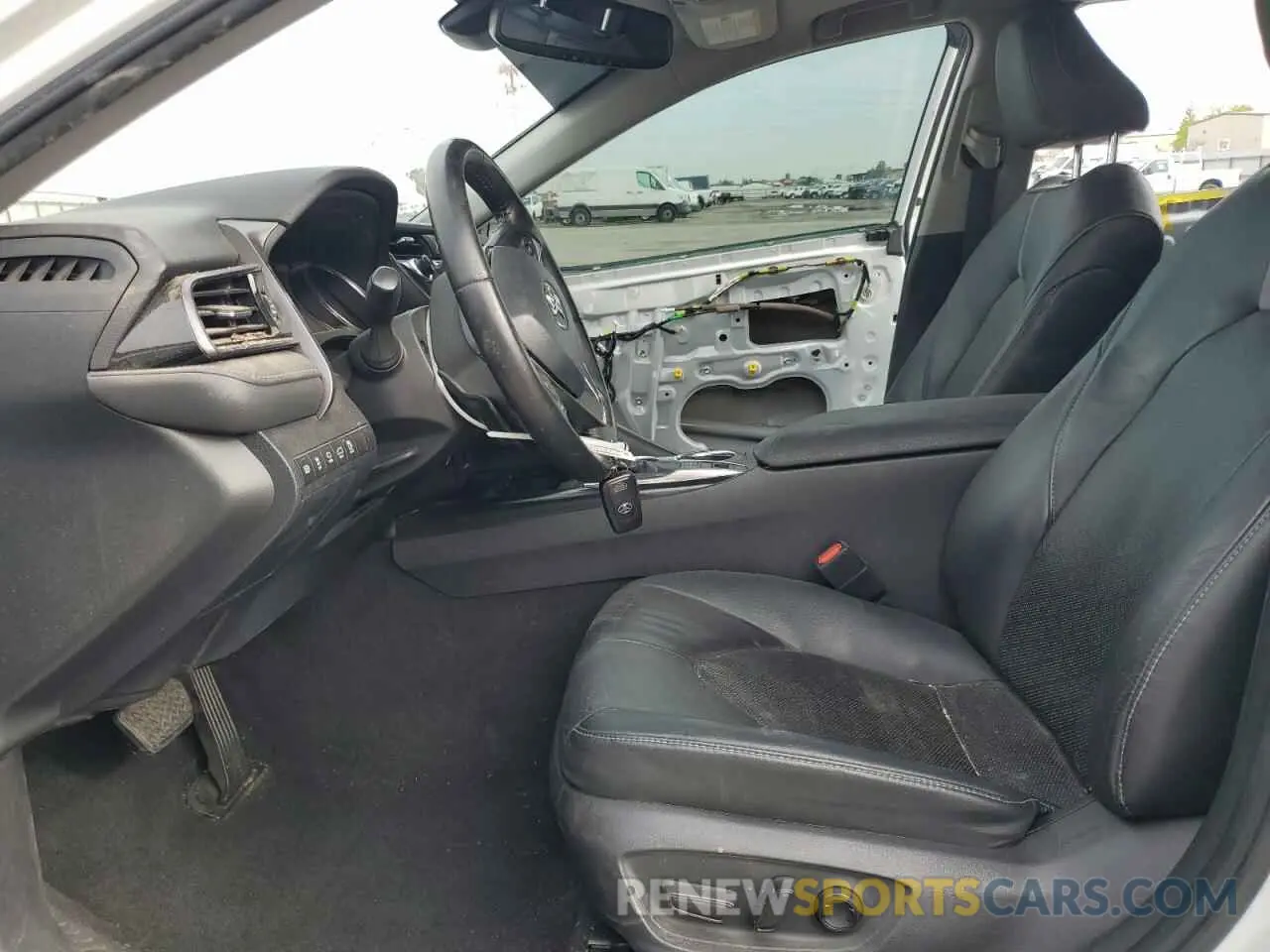 7 Фотография поврежденного автомобиля 4T1B61HKXKU292136 TOYOTA CAMRY 2019