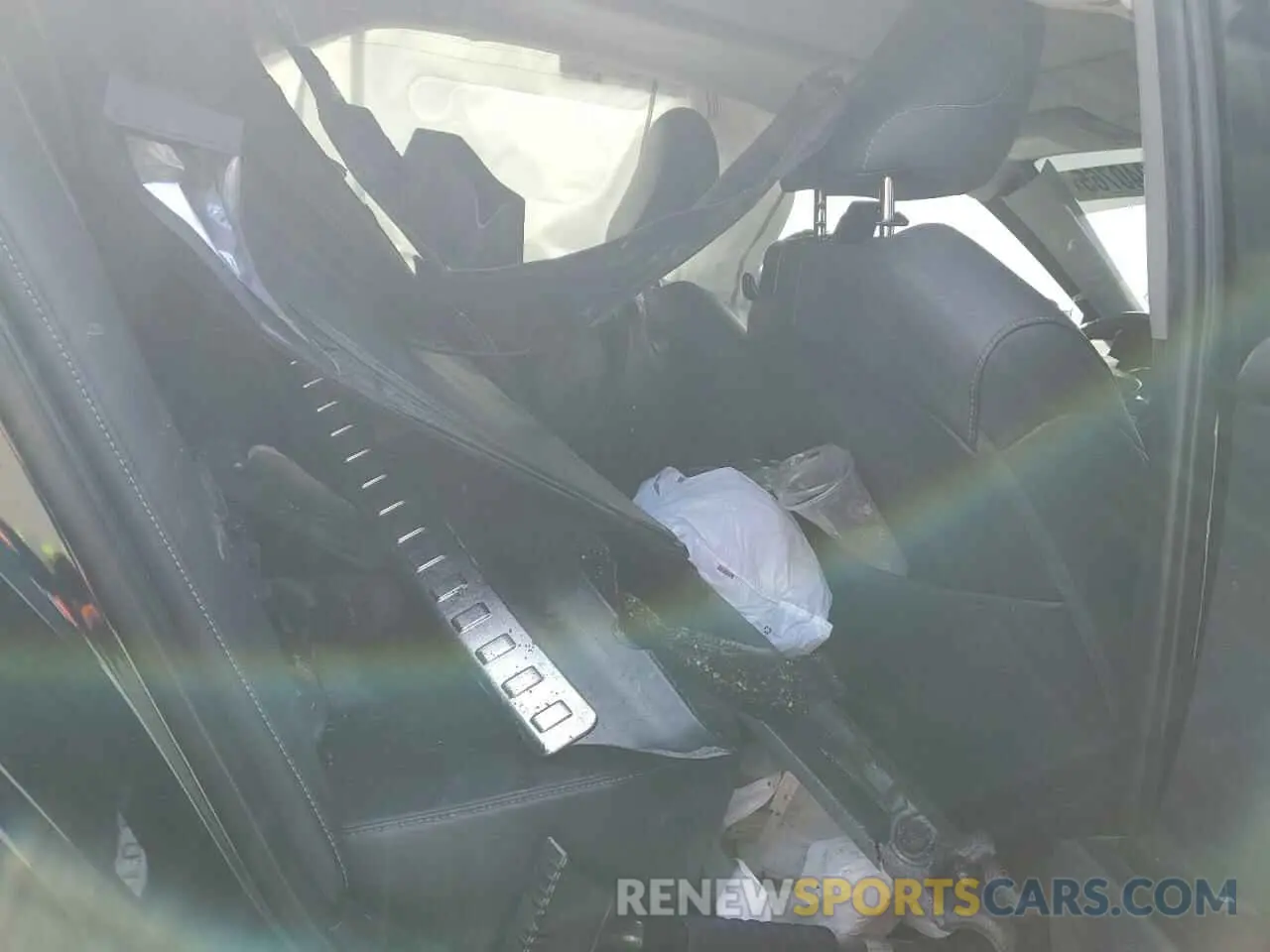 10 Photograph of a damaged car 4T1B61HKXKU700019 TOYOTA CAMRY 2019