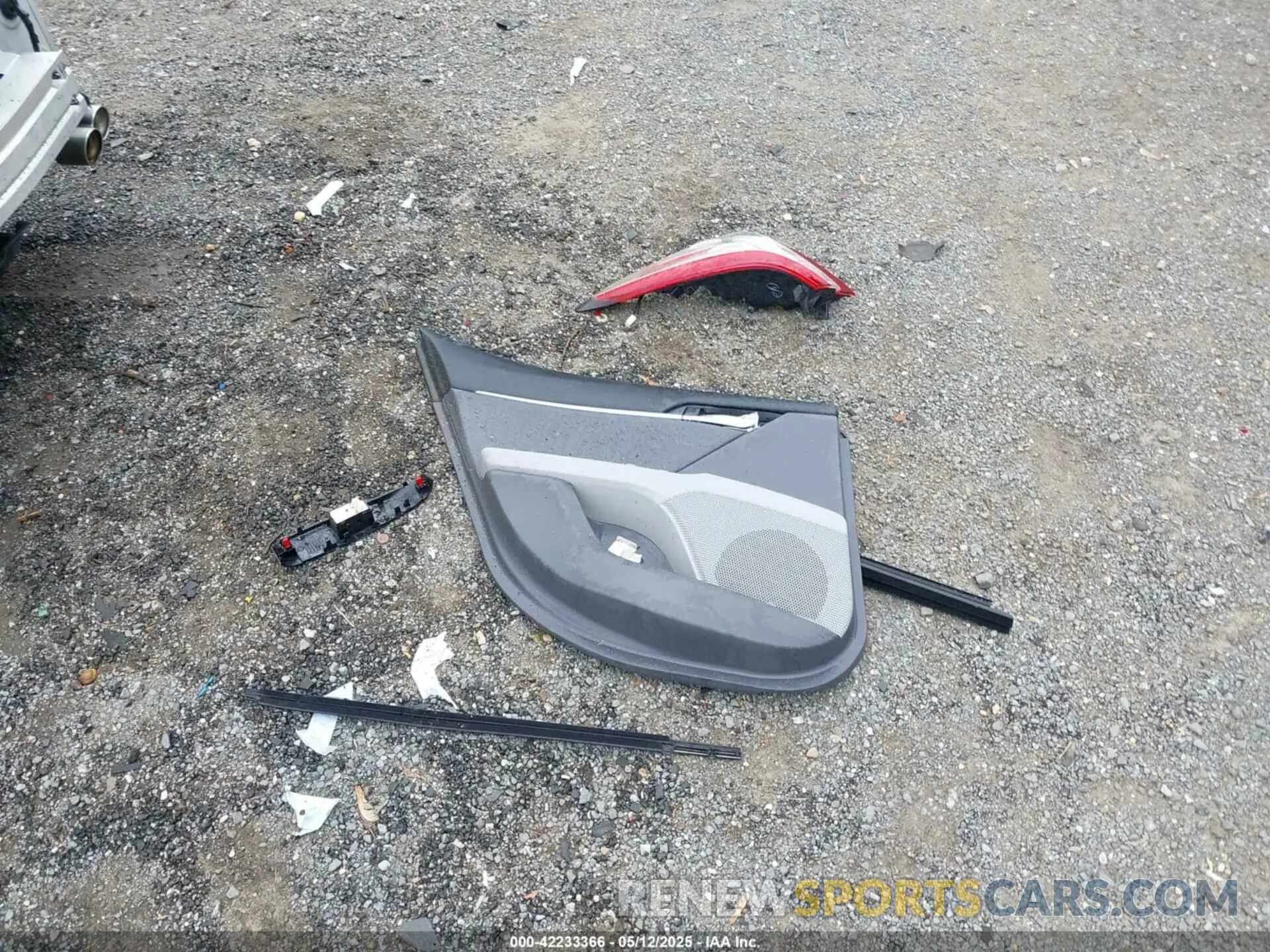 12 Фотография поврежденного автомобиля 4T1B61HKXKU719315 TOYOTA CAMRY 2019