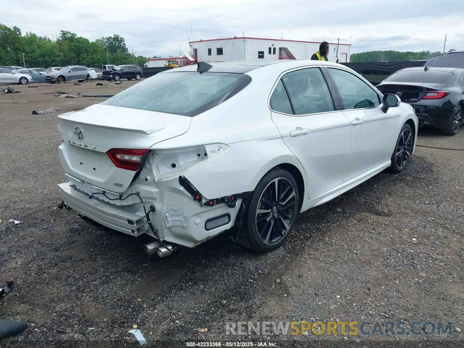 4 Фотография поврежденного автомобиля 4T1B61HKXKU719315 TOYOTA CAMRY 2019