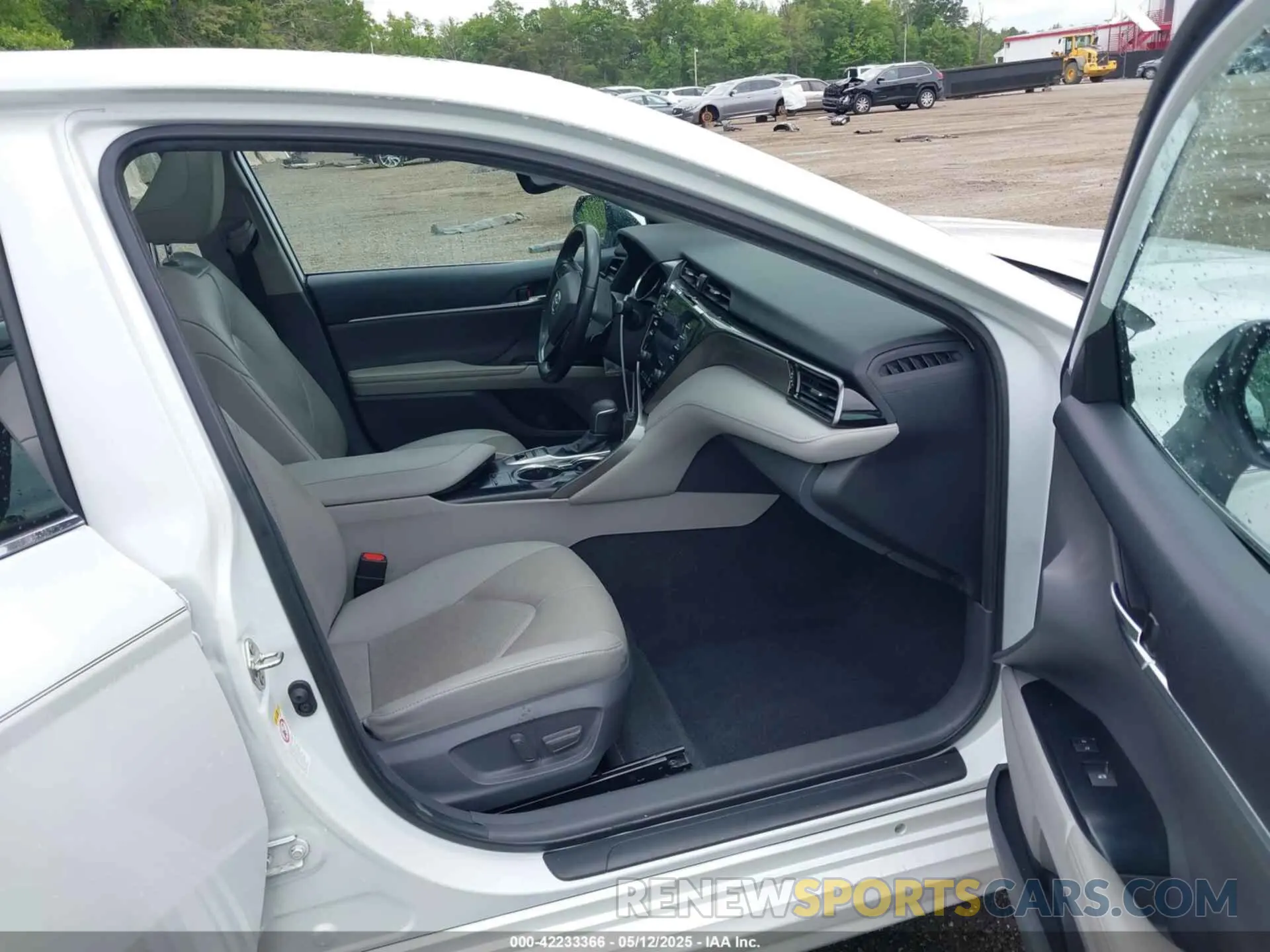 5 Фотография поврежденного автомобиля 4T1B61HKXKU719315 TOYOTA CAMRY 2019