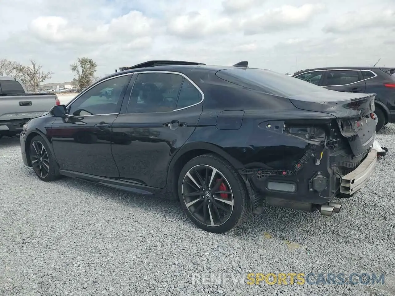 2 Photograph of a damaged car 4T1B61HKXKU795665 TOYOTA CAMRY 2019