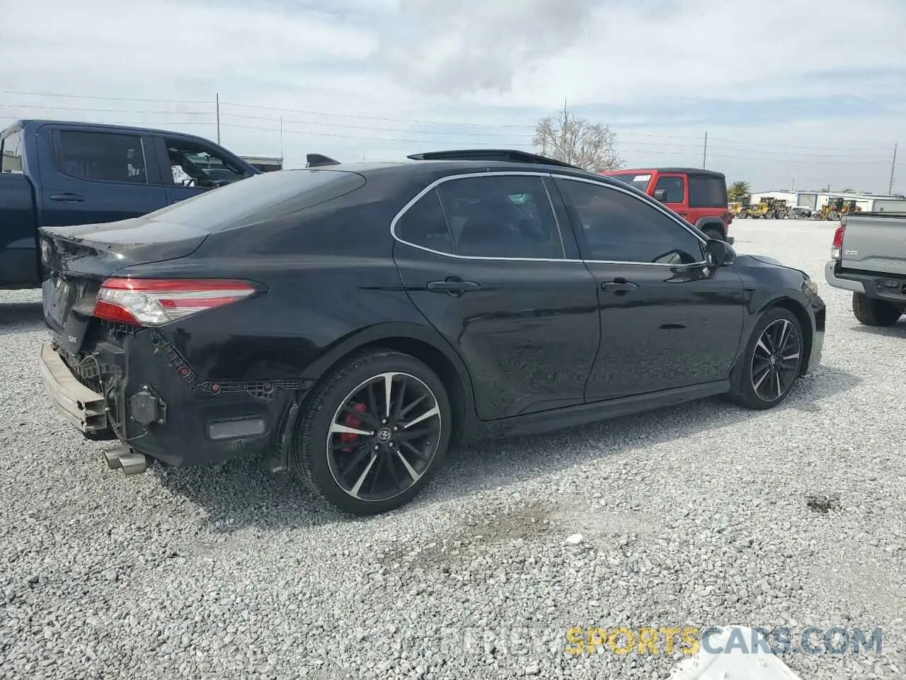 3 Photograph of a damaged car 4T1B61HKXKU795665 TOYOTA CAMRY 2019