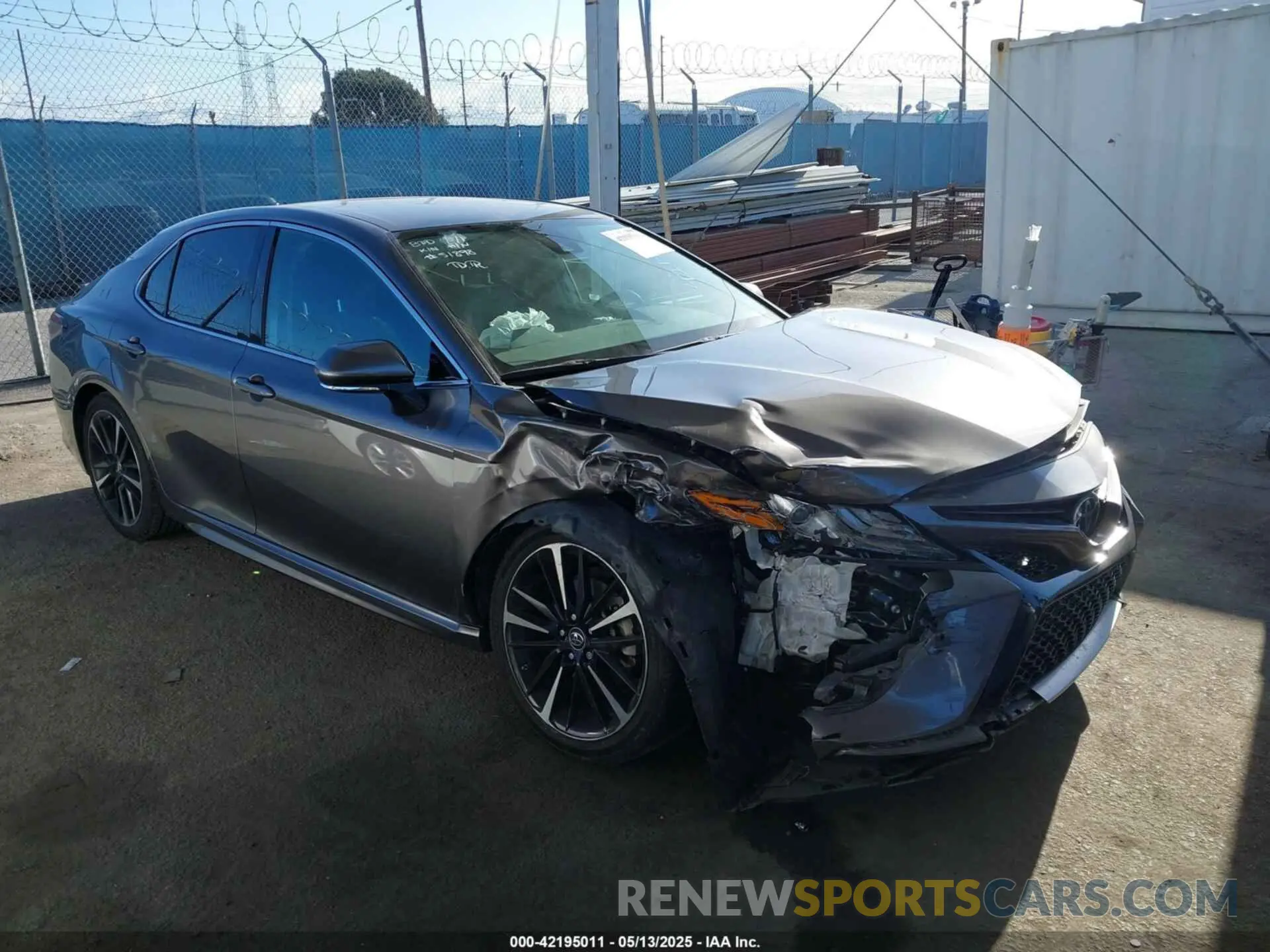 1 Фотография поврежденного автомобиля 4T1B61HKXKU828907 TOYOTA CAMRY 2019
