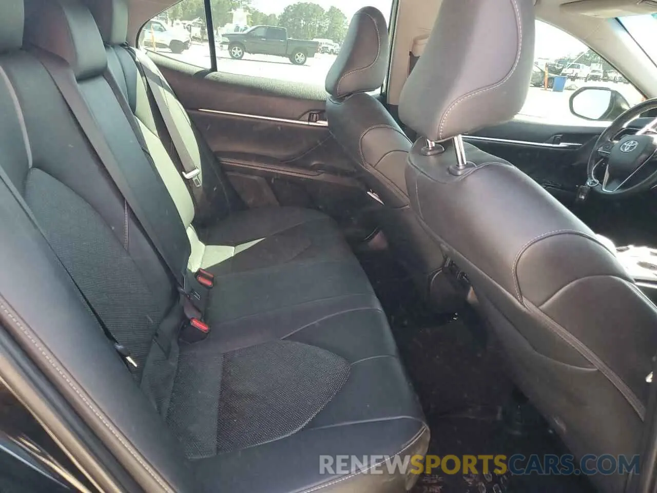 10 Photograph of a damaged car 4T1B61HKXKU834948 TOYOTA CAMRY 2019