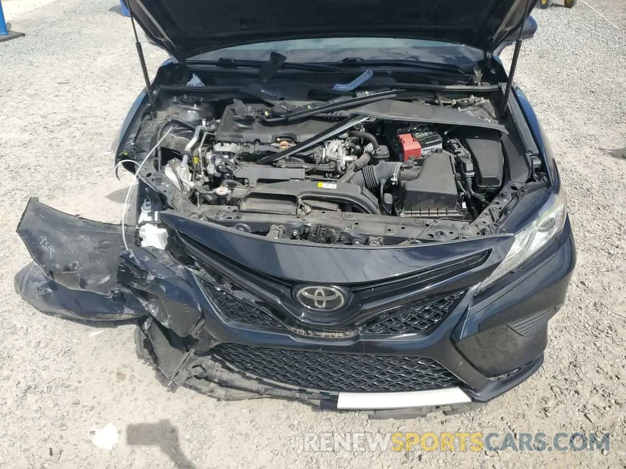 11 Photograph of a damaged car 4T1B61HKXKU834948 TOYOTA CAMRY 2019