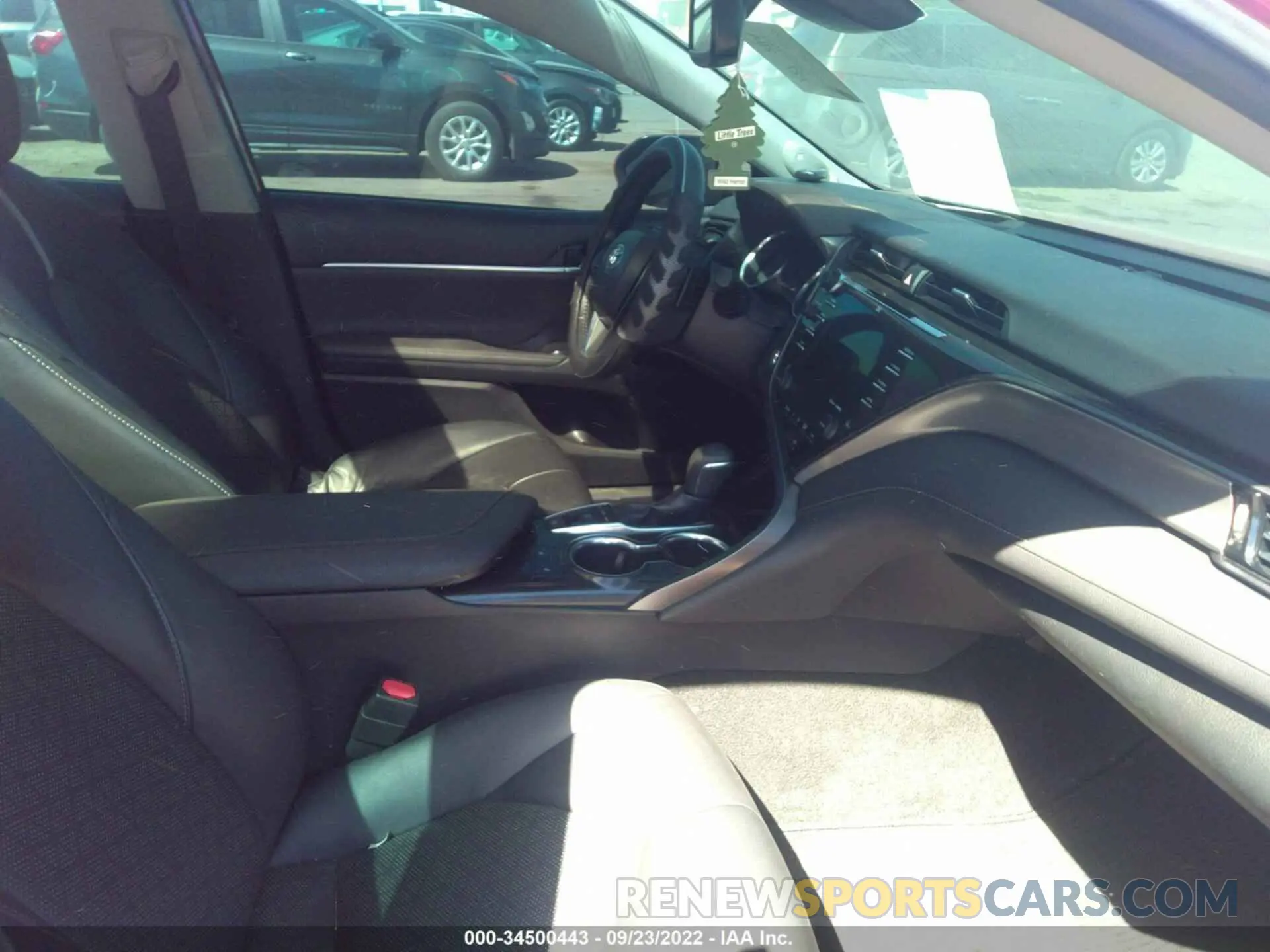 5 Photograph of a damaged car 4T1BZ1HK0KU023568 TOYOTA CAMRY 2019