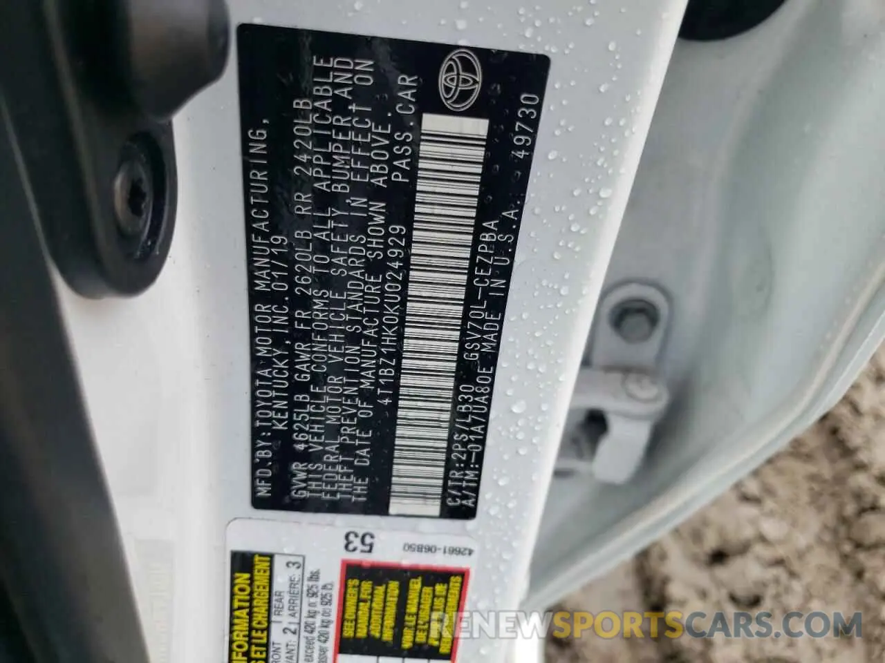 10 Photograph of a damaged car 4T1BZ1HK0KU024929 TOYOTA CAMRY 2019