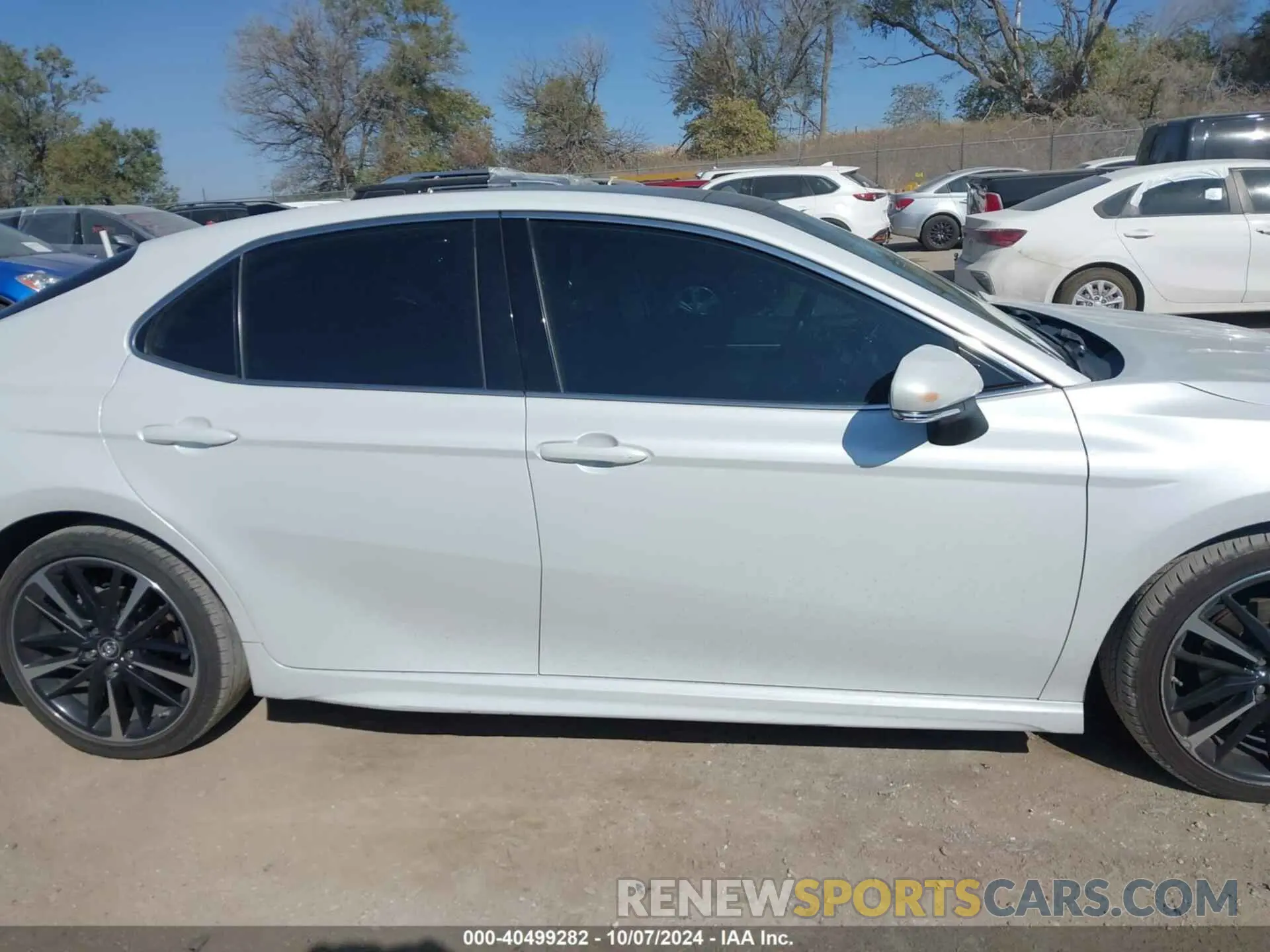 13 Photograph of a damaged car 4T1BZ1HK0KU032299 TOYOTA CAMRY 2019