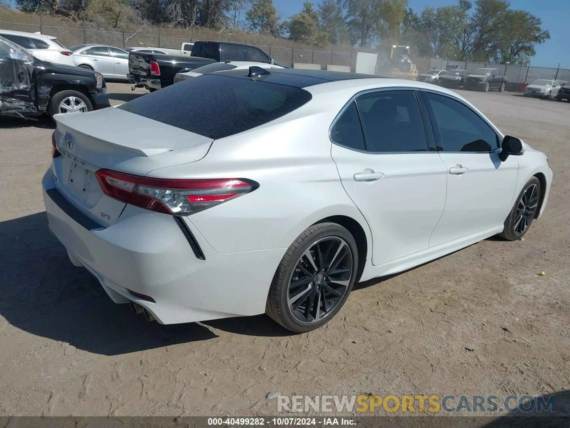 4 Photograph of a damaged car 4T1BZ1HK0KU032299 TOYOTA CAMRY 2019