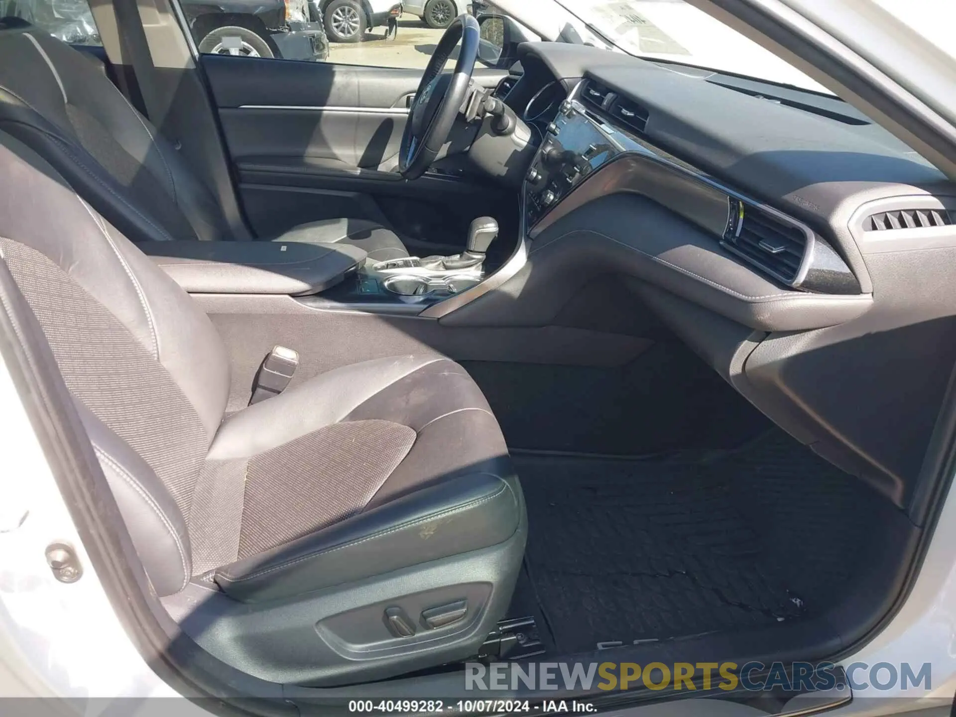 5 Photograph of a damaged car 4T1BZ1HK0KU032299 TOYOTA CAMRY 2019