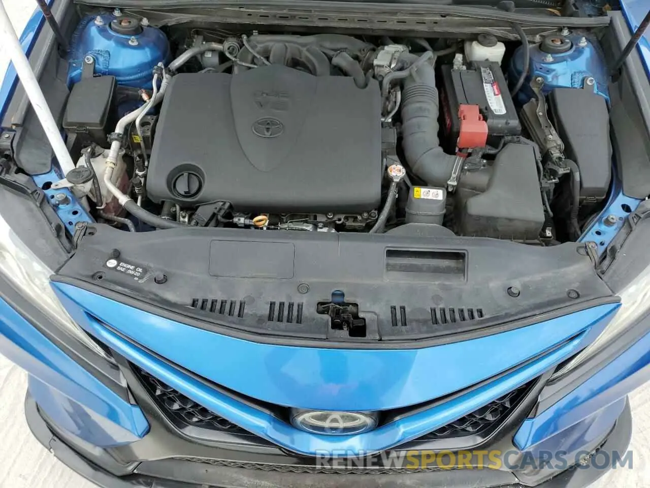 13 Photograph of a damaged car 4T1BZ1HK1KU028102 TOYOTA CAMRY 2019