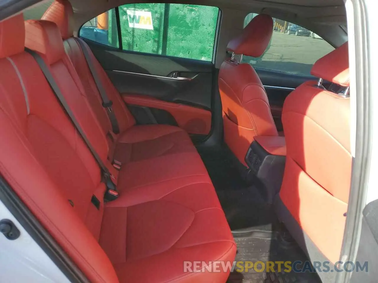 10 Photograph of a damaged car 4T1BZ1HK1KU028441 TOYOTA CAMRY 2019