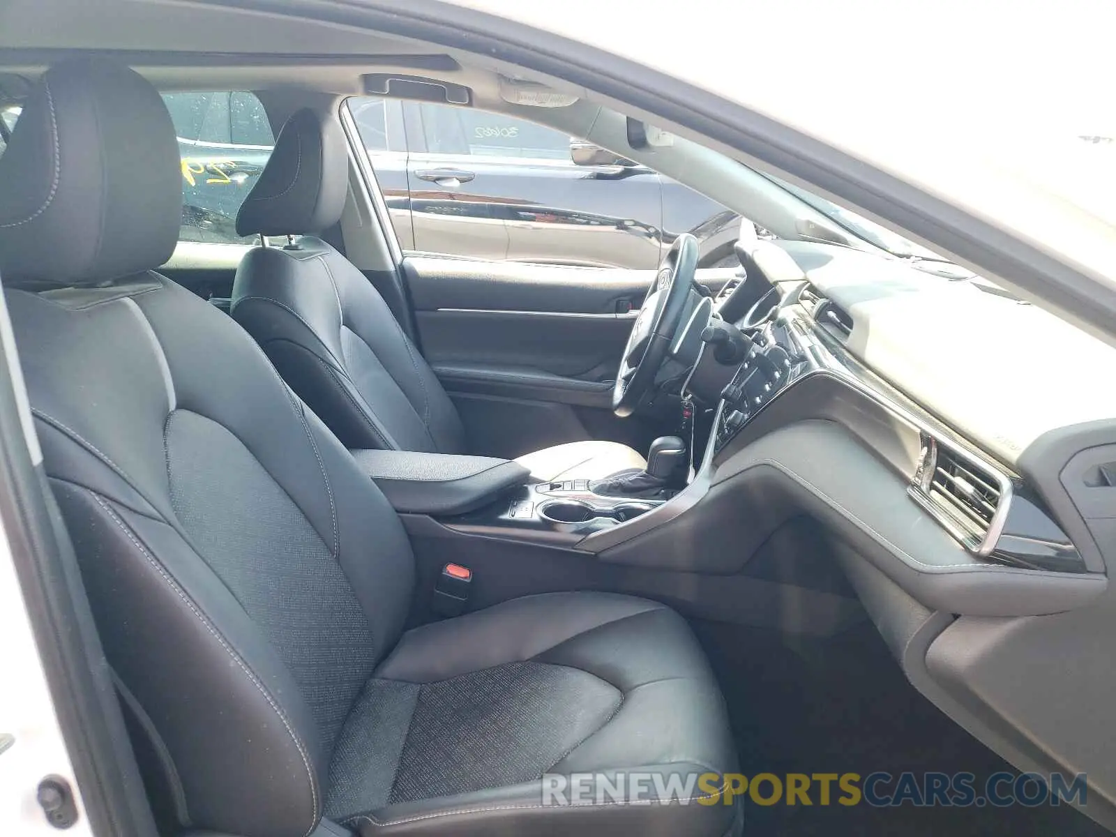 5 Photograph of a damaged car 4T1BZ1HK1KU029315 TOYOTA CAMRY 2019