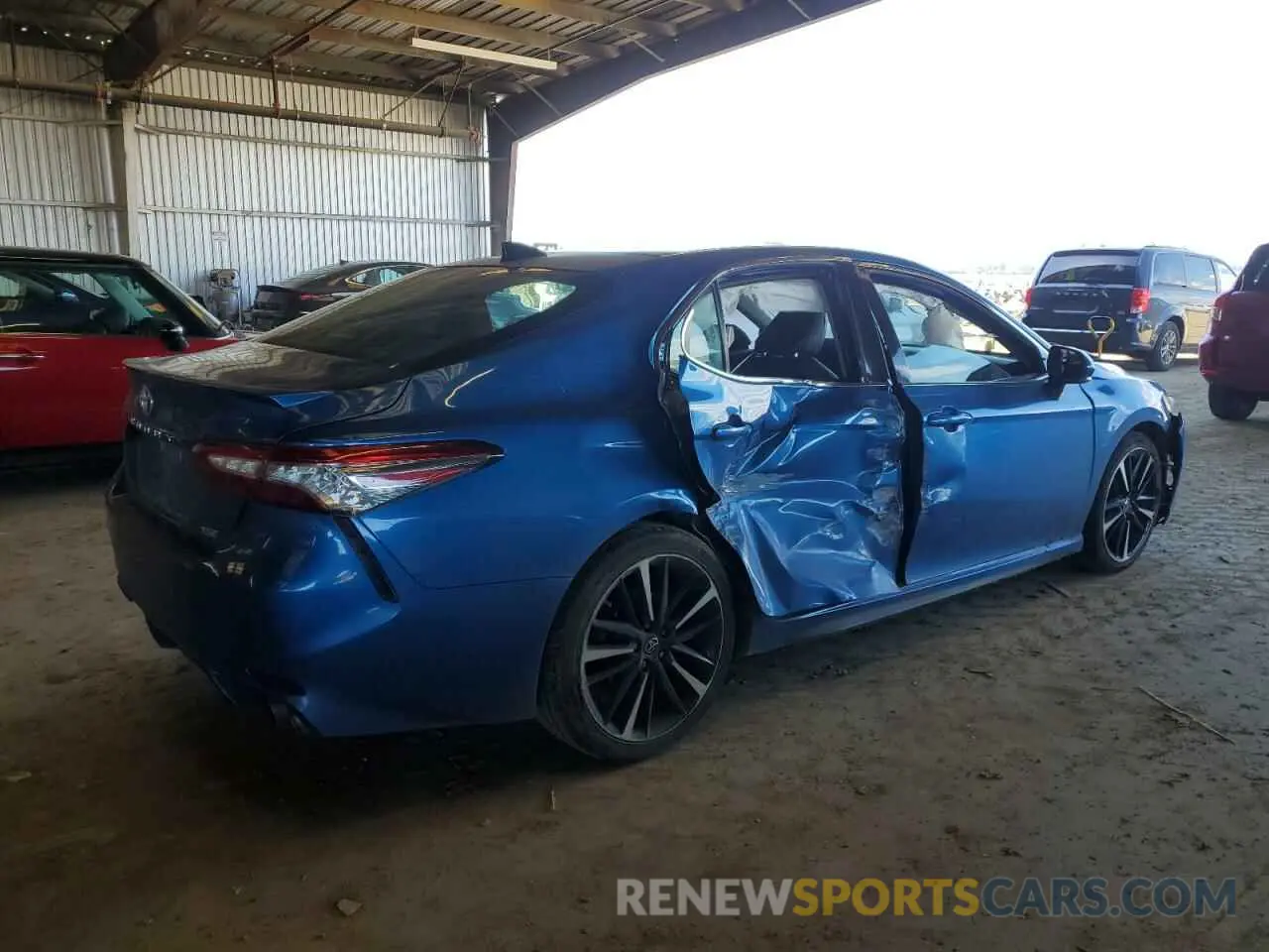 3 Photograph of a damaged car 4T1BZ1HK2KU025158 TOYOTA CAMRY 2019