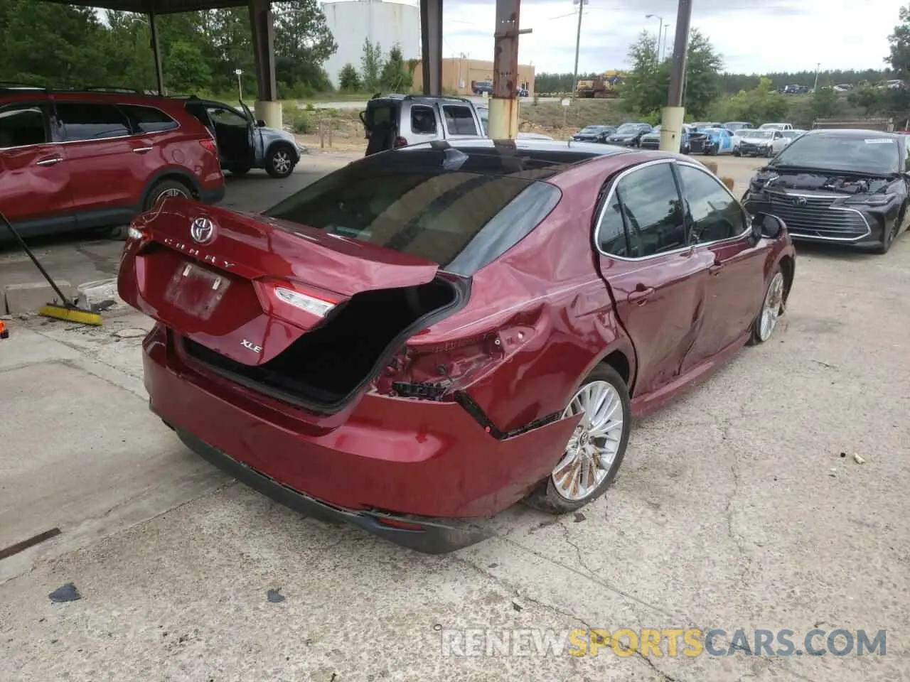 4 Photograph of a damaged car 4T1BZ1HK2KU507581 TOYOTA CAMRY 2019