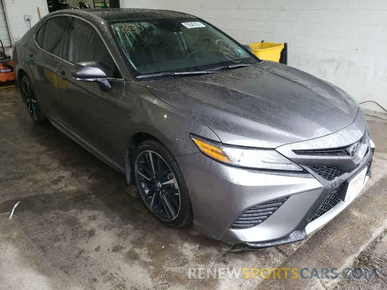 1 Photograph of a damaged car 4T1BZ1HK2KU508245 TOYOTA CAMRY 2019