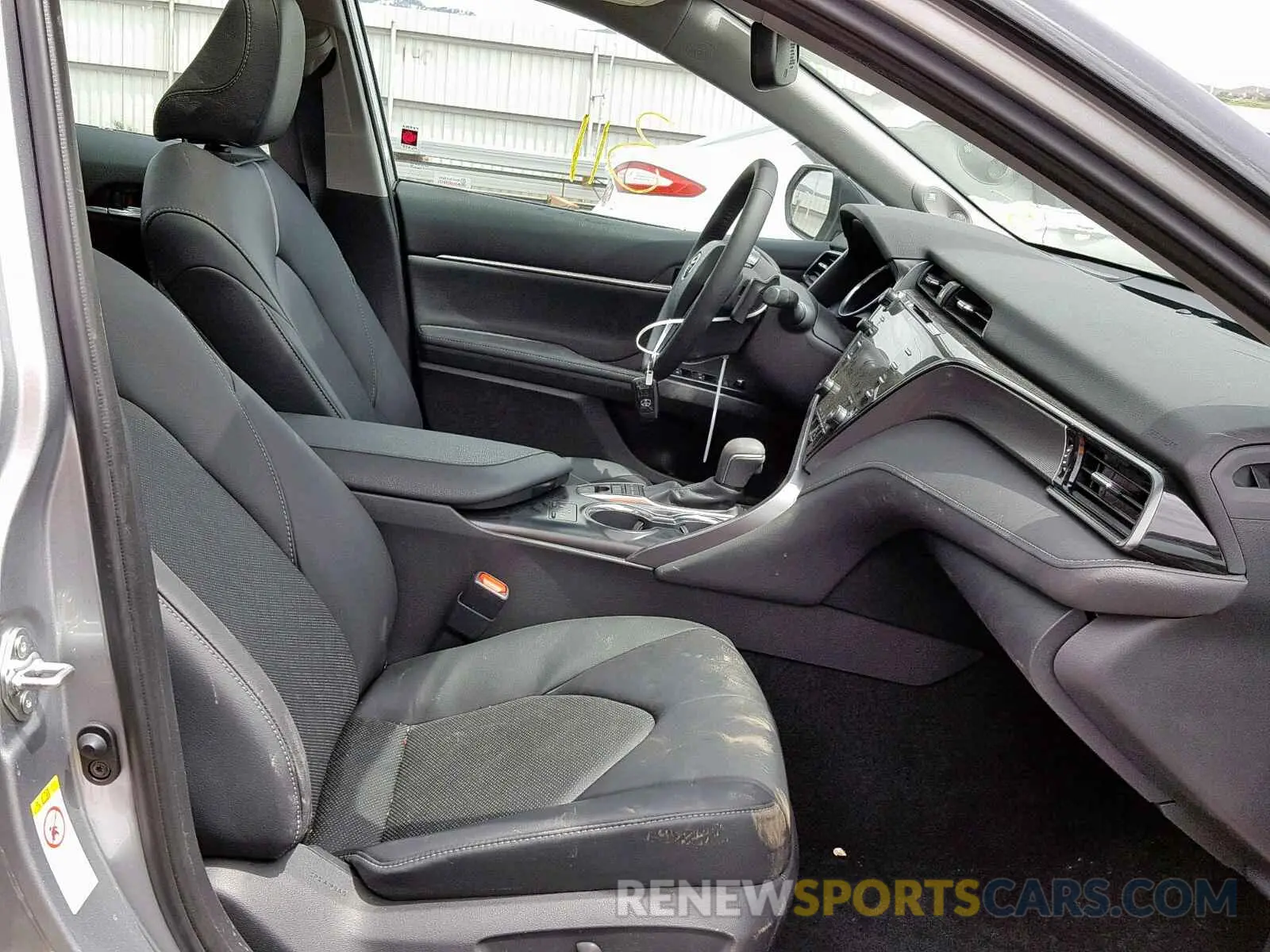 5 Photograph of a damaged car 4T1BZ1HK3KU023063 TOYOTA CAMRY 2019