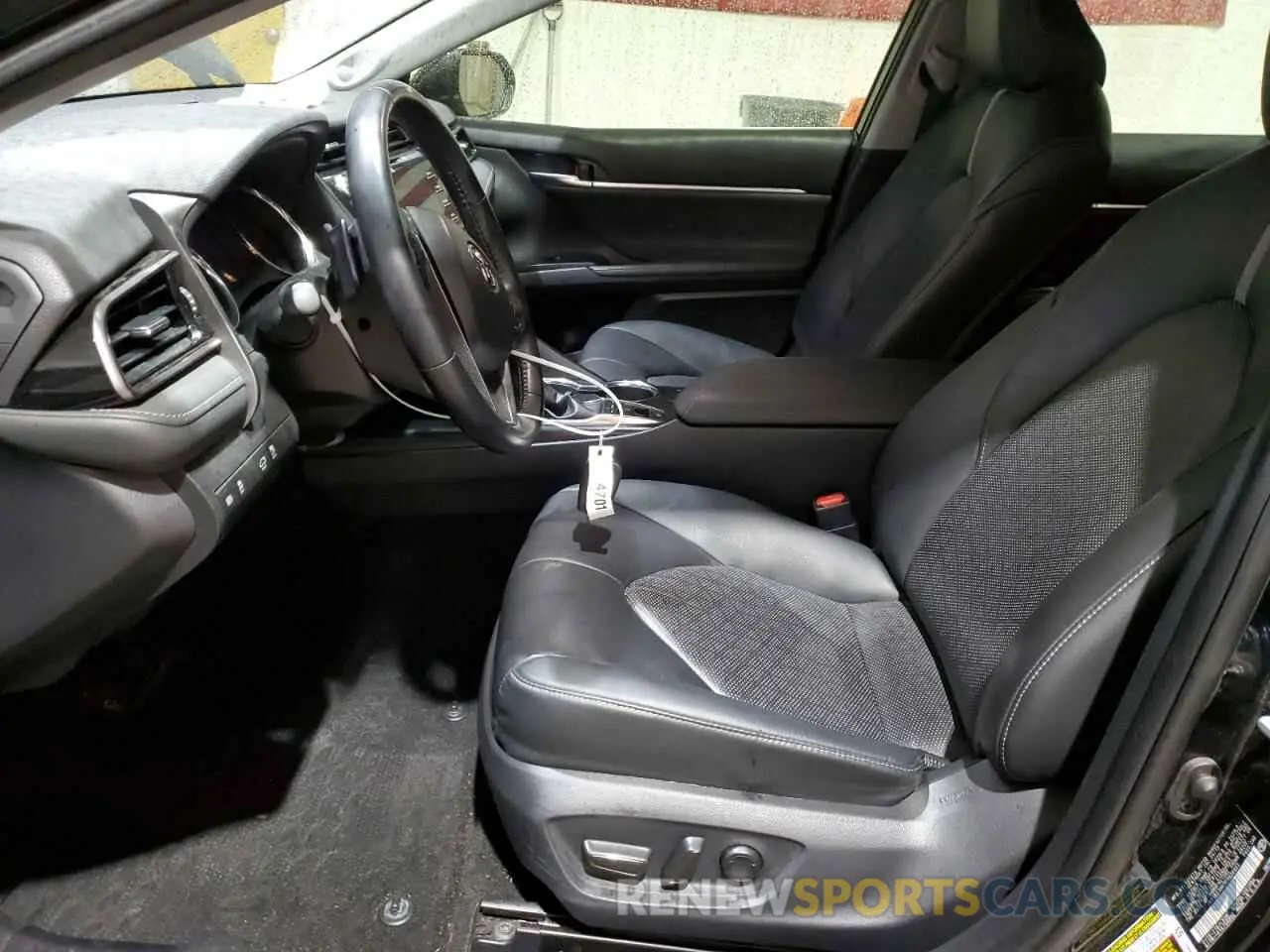 7 Photograph of a damaged car 4T1BZ1HK3KU026903 TOYOTA CAMRY 2019