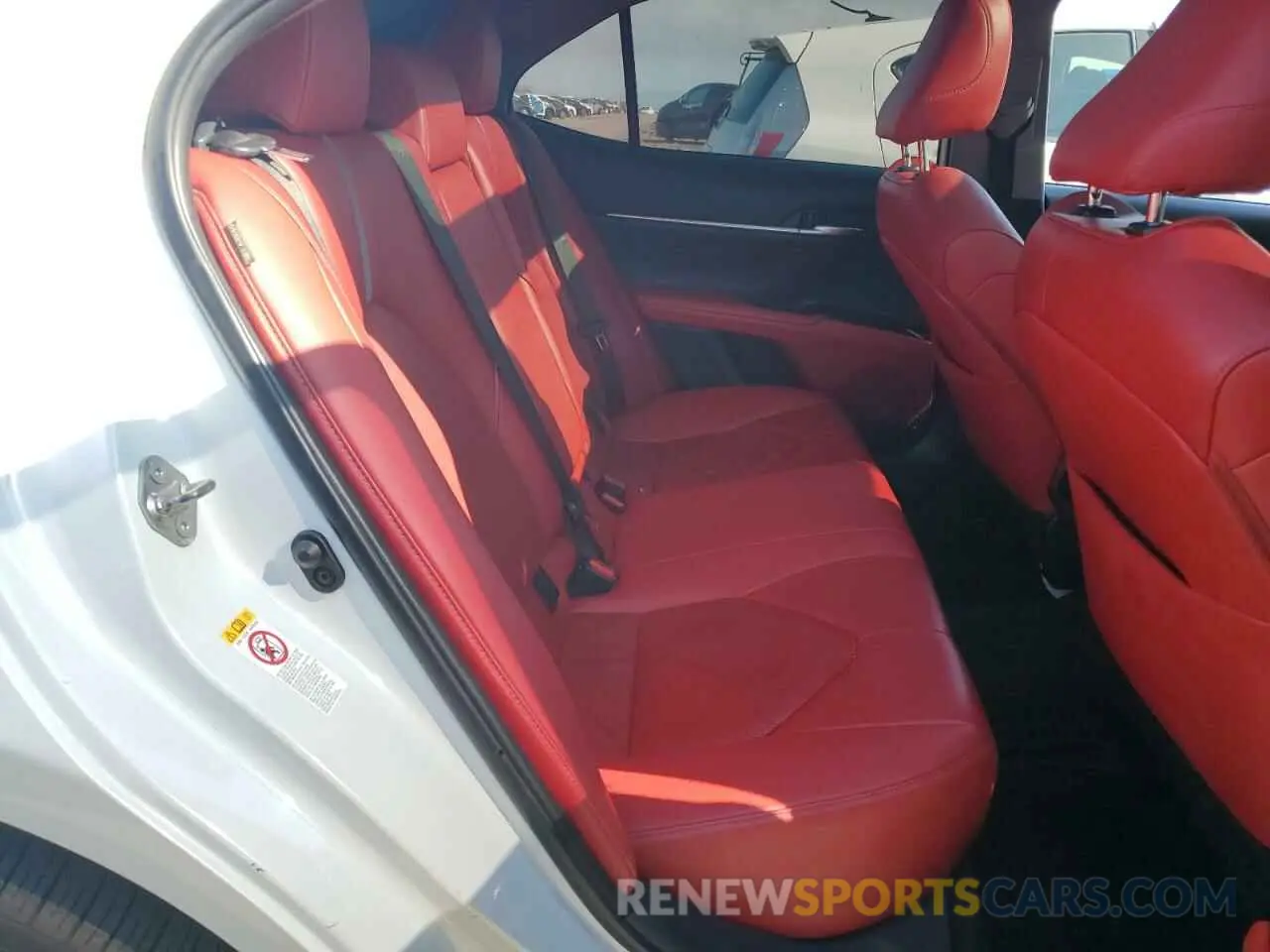 10 Photograph of a damaged car 4T1BZ1HK3KU026917 TOYOTA CAMRY 2019