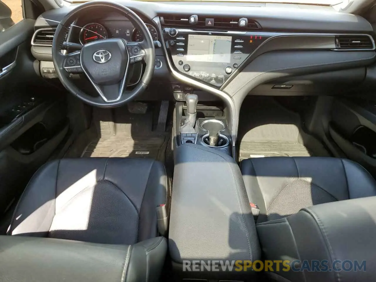 8 Photograph of a damaged car 4T1BZ1HK3KU033009 TOYOTA CAMRY 2019
