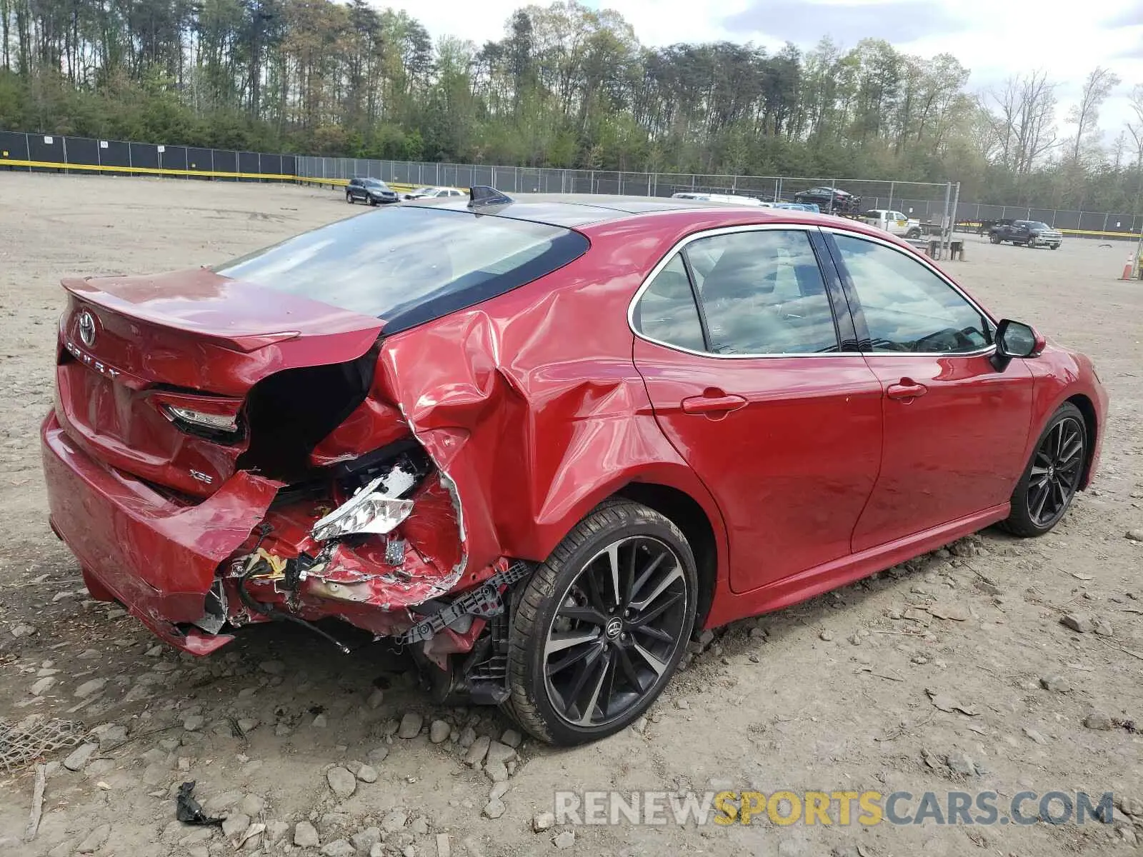 4 Photograph of a damaged car 4T1BZ1HK4KU022200 TOYOTA CAMRY 2019