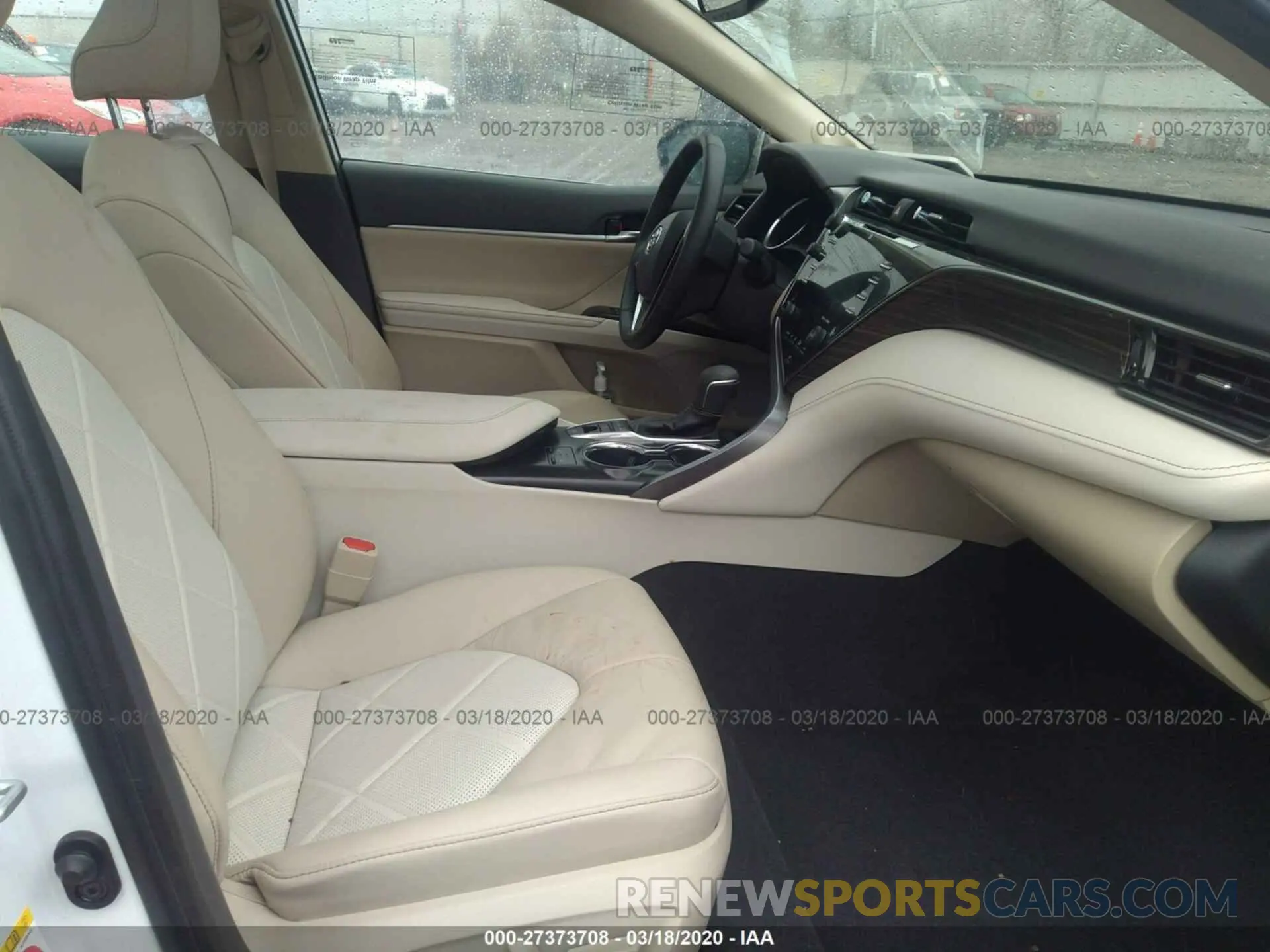 5 Photograph of a damaged car 4T1BZ1HK4KU507274 TOYOTA CAMRY 2019