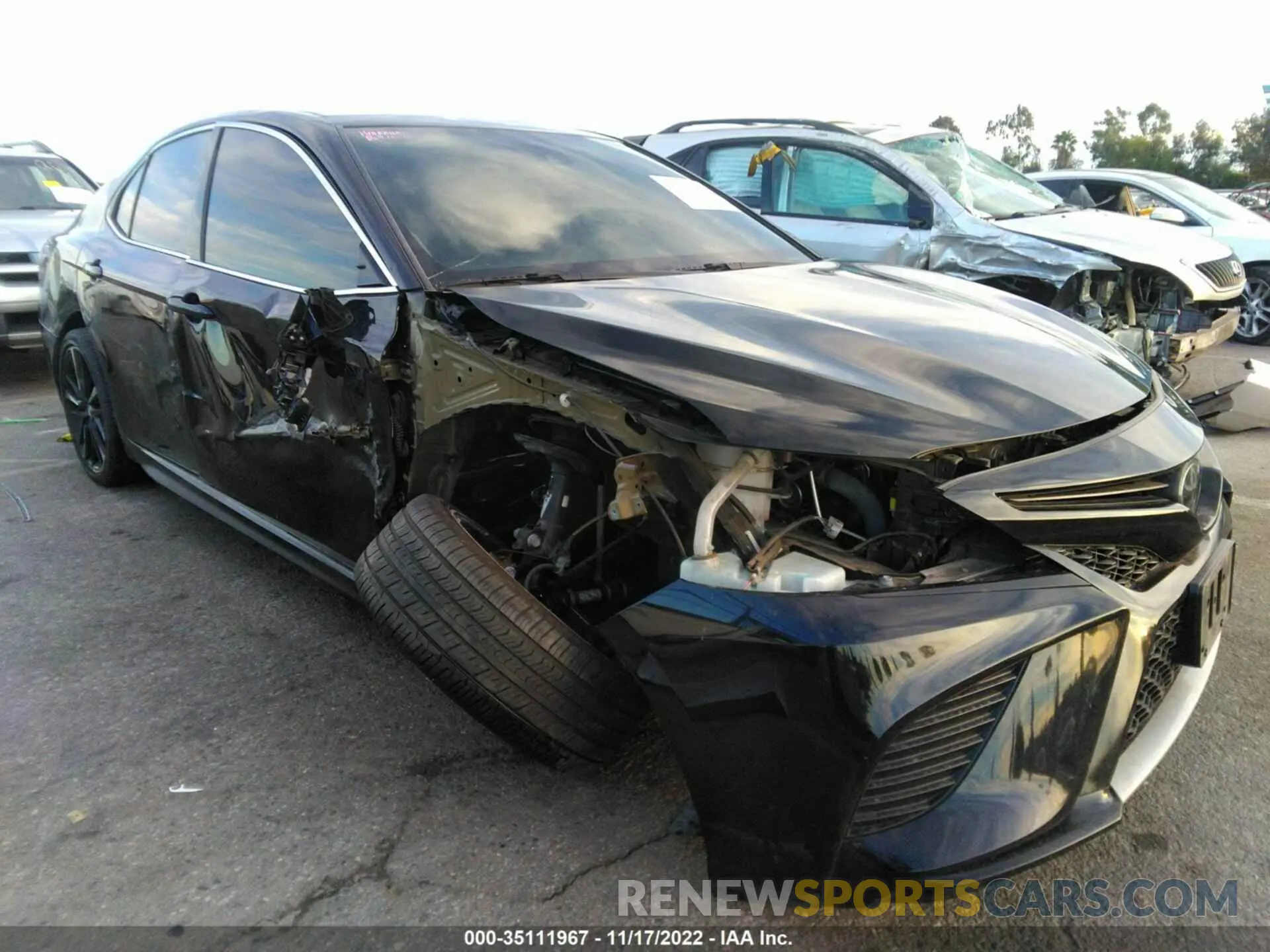 1 Photograph of a damaged car 4T1BZ1HK5KU032444 TOYOTA CAMRY 2019