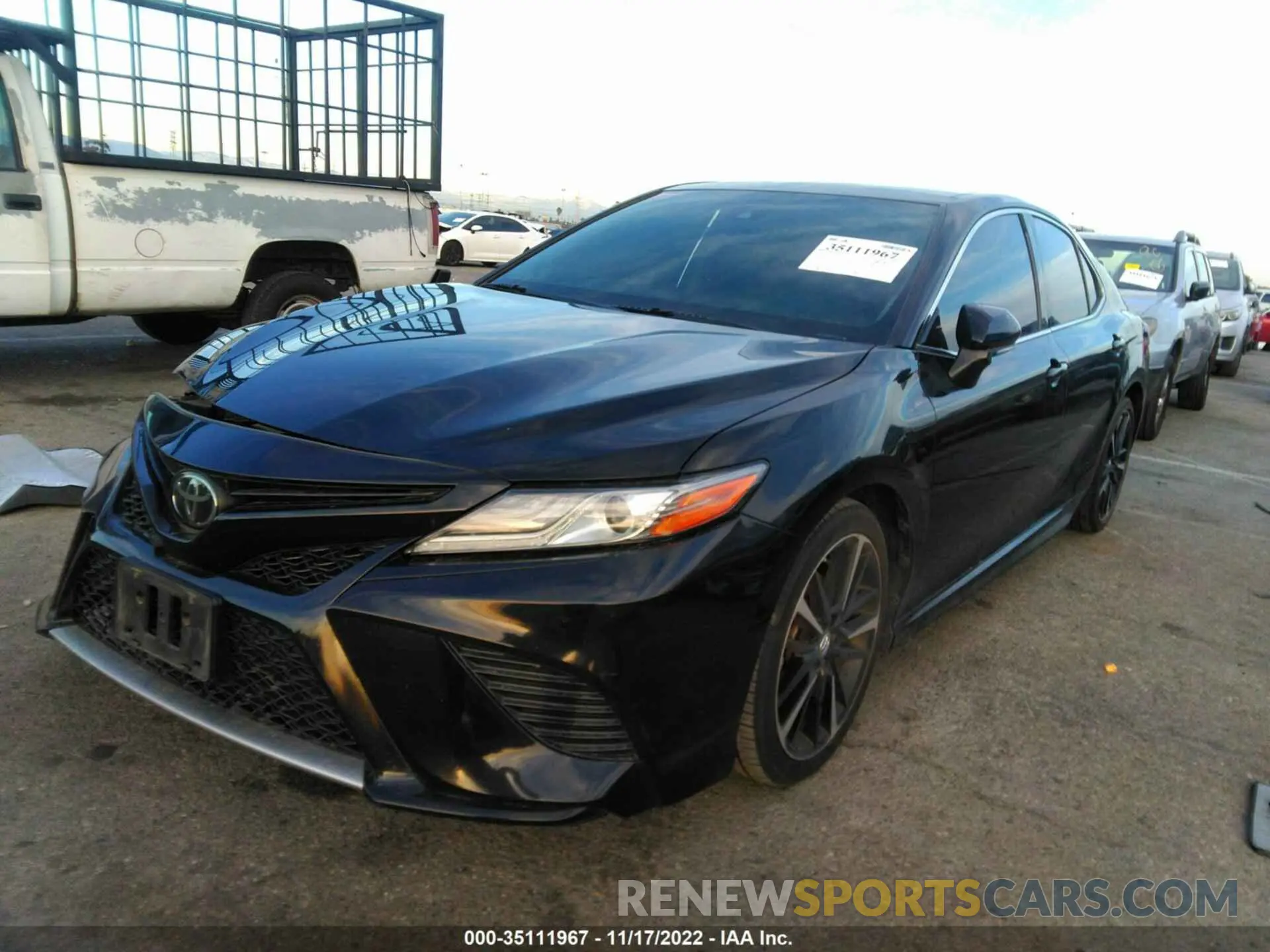 2 Photograph of a damaged car 4T1BZ1HK5KU032444 TOYOTA CAMRY 2019