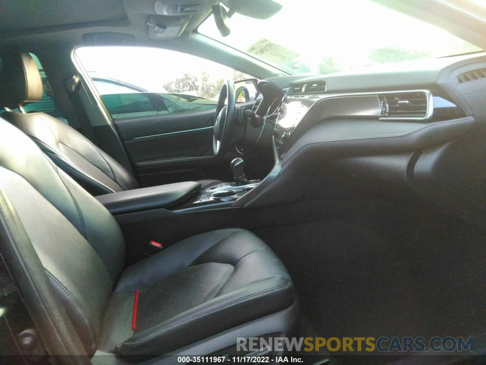 5 Photograph of a damaged car 4T1BZ1HK5KU032444 TOYOTA CAMRY 2019