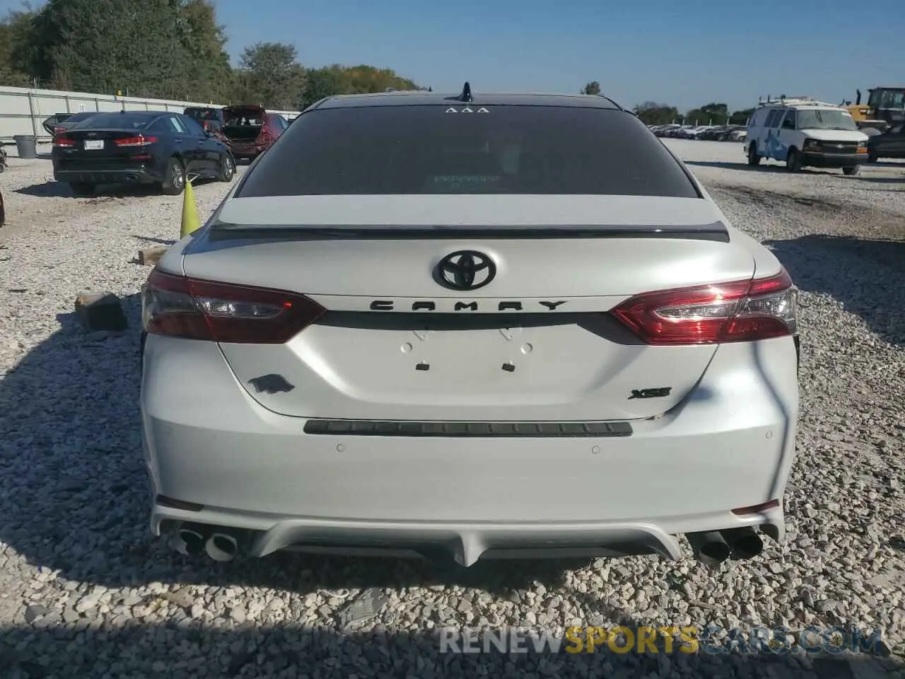 6 Photograph of a damaged car 4T1BZ1HK5KU032489 TOYOTA CAMRY 2019