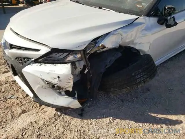 9 Photograph of a damaged car 4T1BZ1HK5KU033125 TOYOTA CAMRY 2019