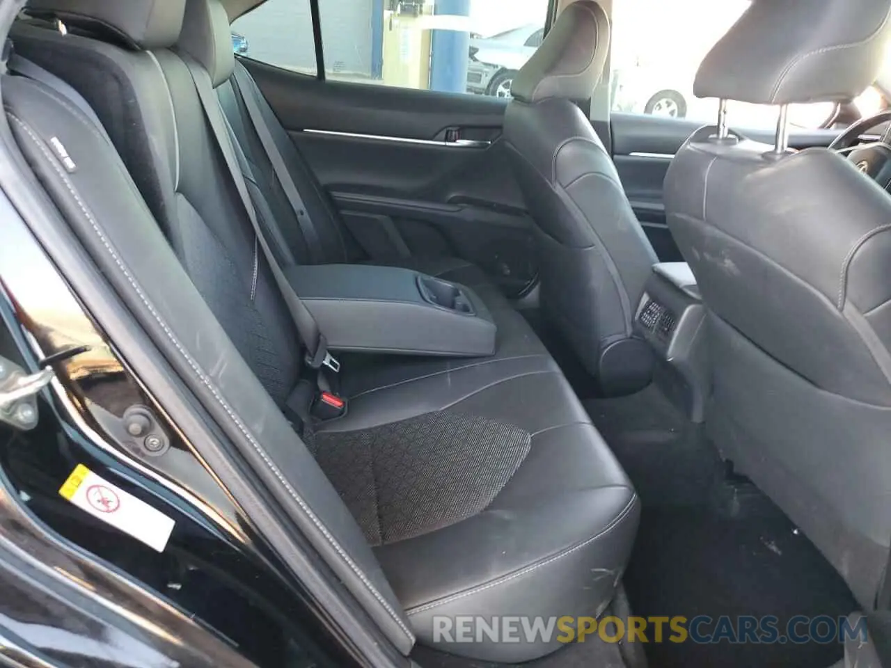 10 Photograph of a damaged car 4T1BZ1HK5KU508417 TOYOTA CAMRY 2019