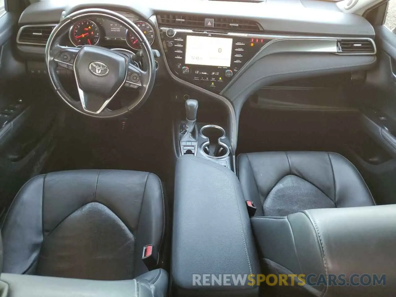 8 Photograph of a damaged car 4T1BZ1HK5KU508417 TOYOTA CAMRY 2019