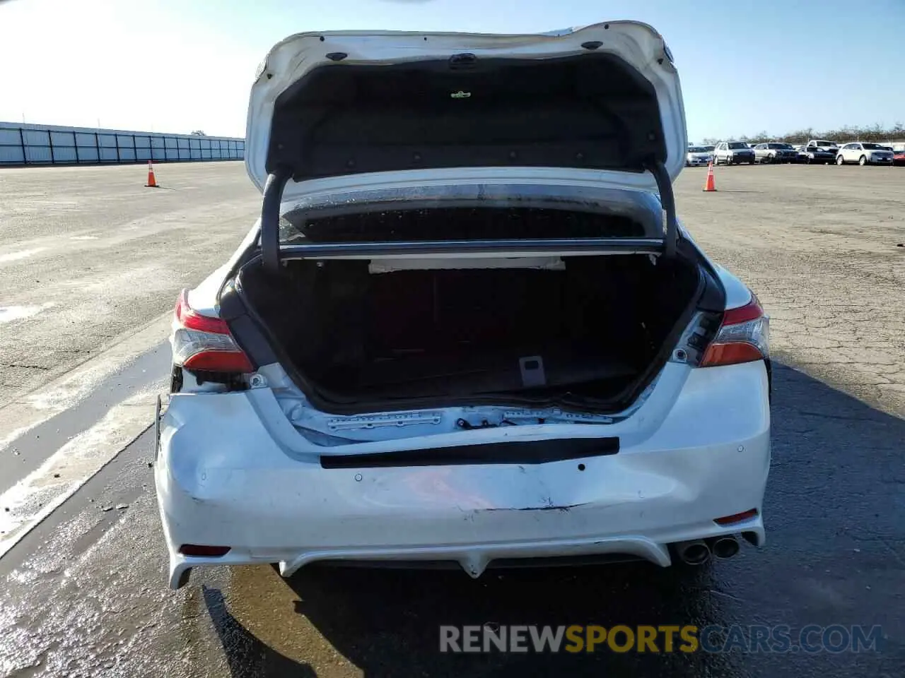 6 Photograph of a damaged car 4T1BZ1HK7KU024572 TOYOTA CAMRY 2019