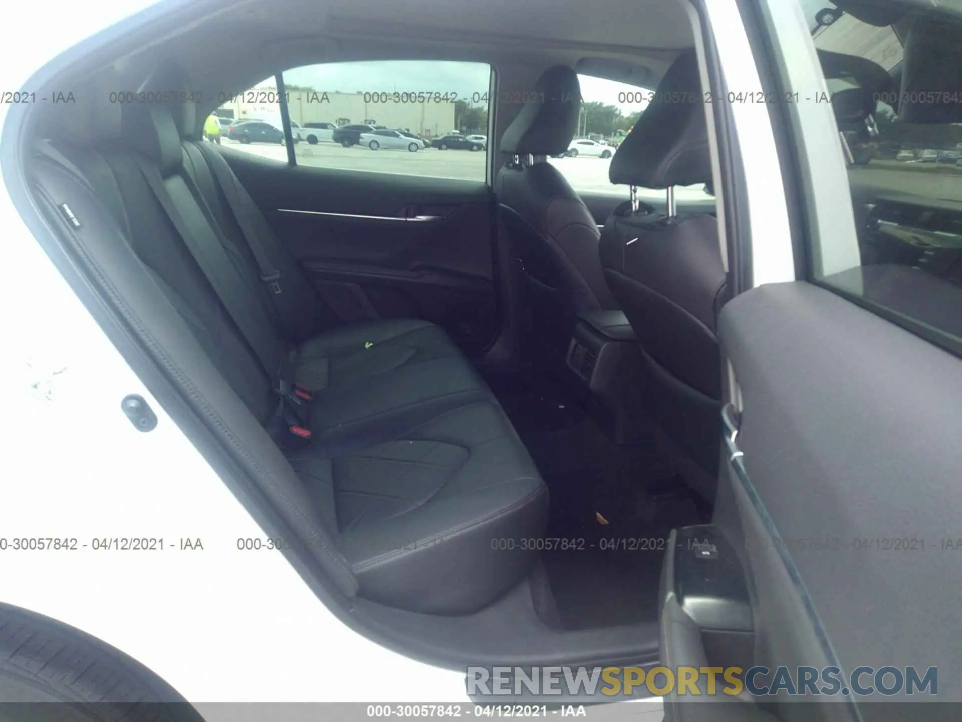 8 Photograph of a damaged car 4T1BZ1HK7KU027228 TOYOTA CAMRY 2019