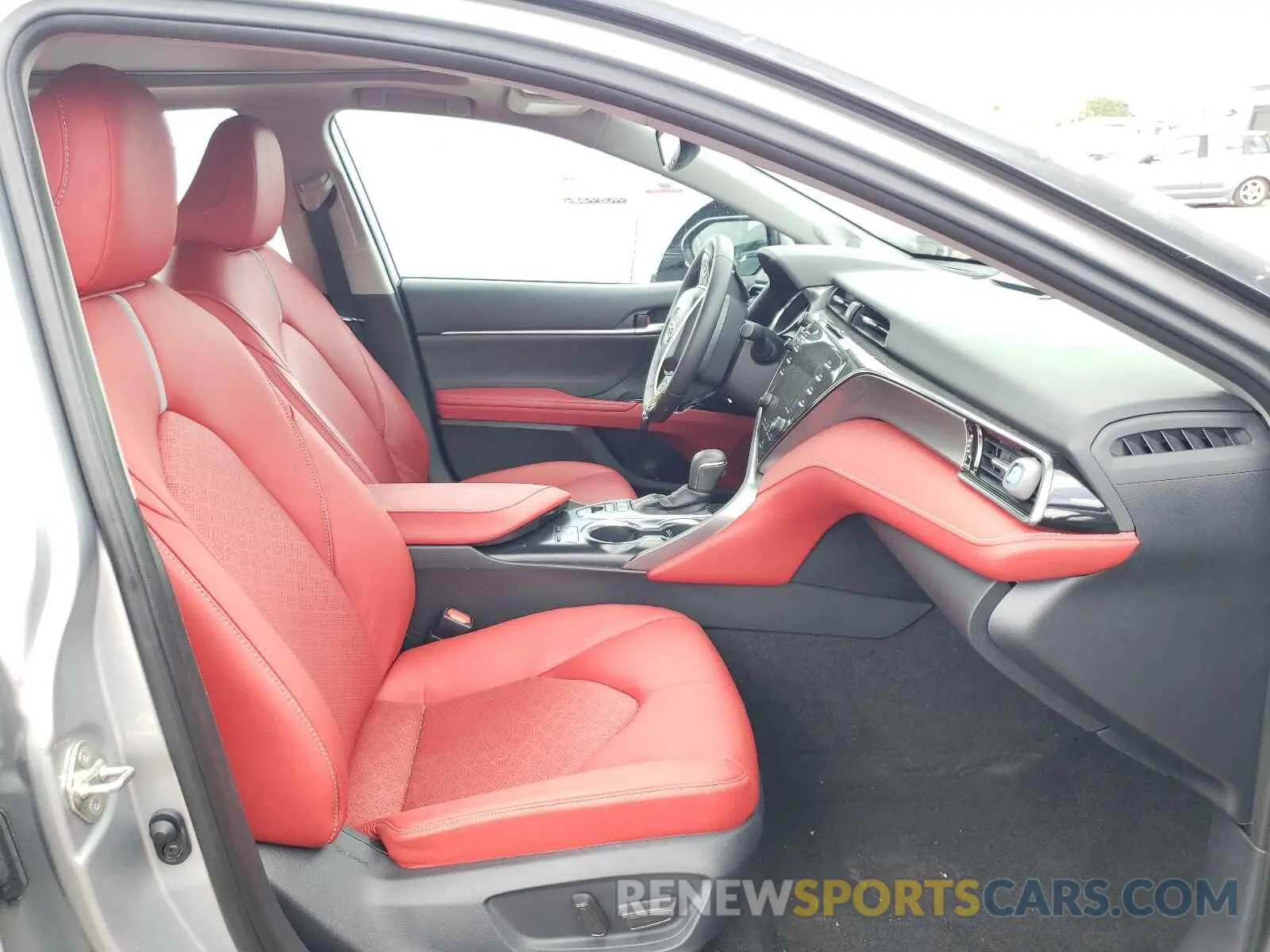 5 Photograph of a damaged car 4T1BZ1HK7KU028055 TOYOTA CAMRY 2019