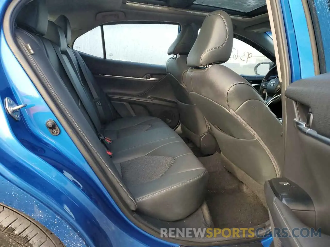 6 Photograph of a damaged car 4T1BZ1HK7KU032302 TOYOTA CAMRY 2019