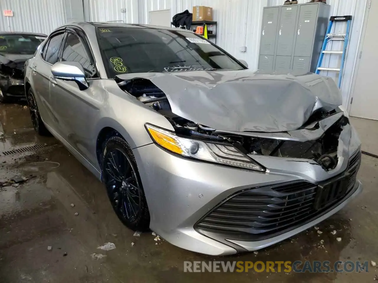 1 Photograph of a damaged car 4T1BZ1HK8KU022748 TOYOTA CAMRY 2019