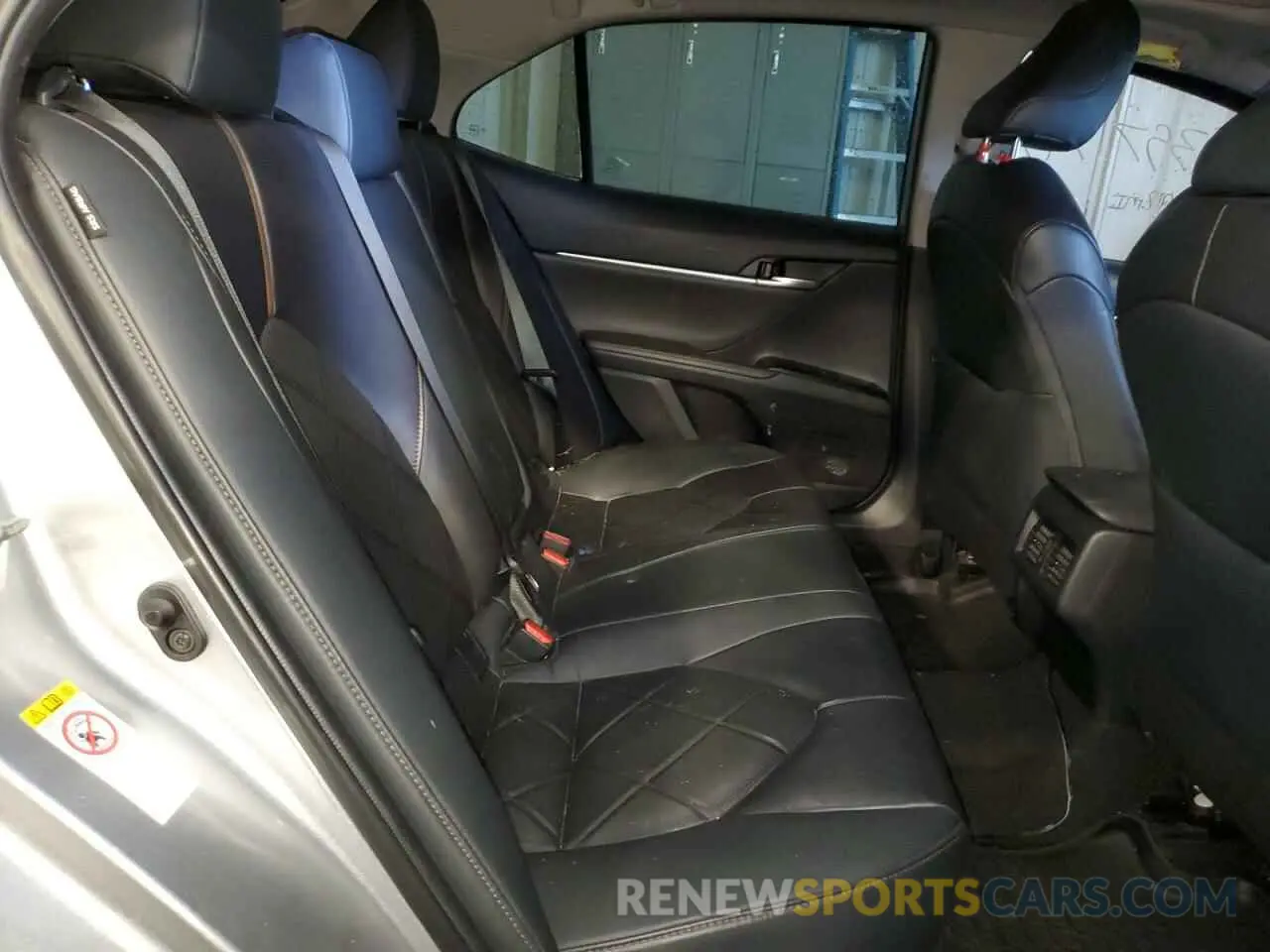 6 Photograph of a damaged car 4T1BZ1HK8KU022748 TOYOTA CAMRY 2019