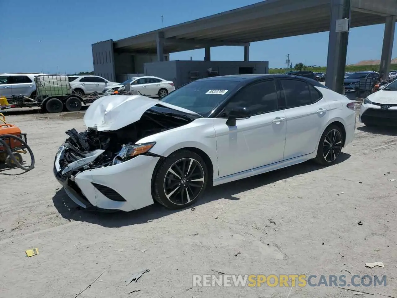 1 Photograph of a damaged car 4T1BZ1HK8KU026301 TOYOTA CAMRY 2019