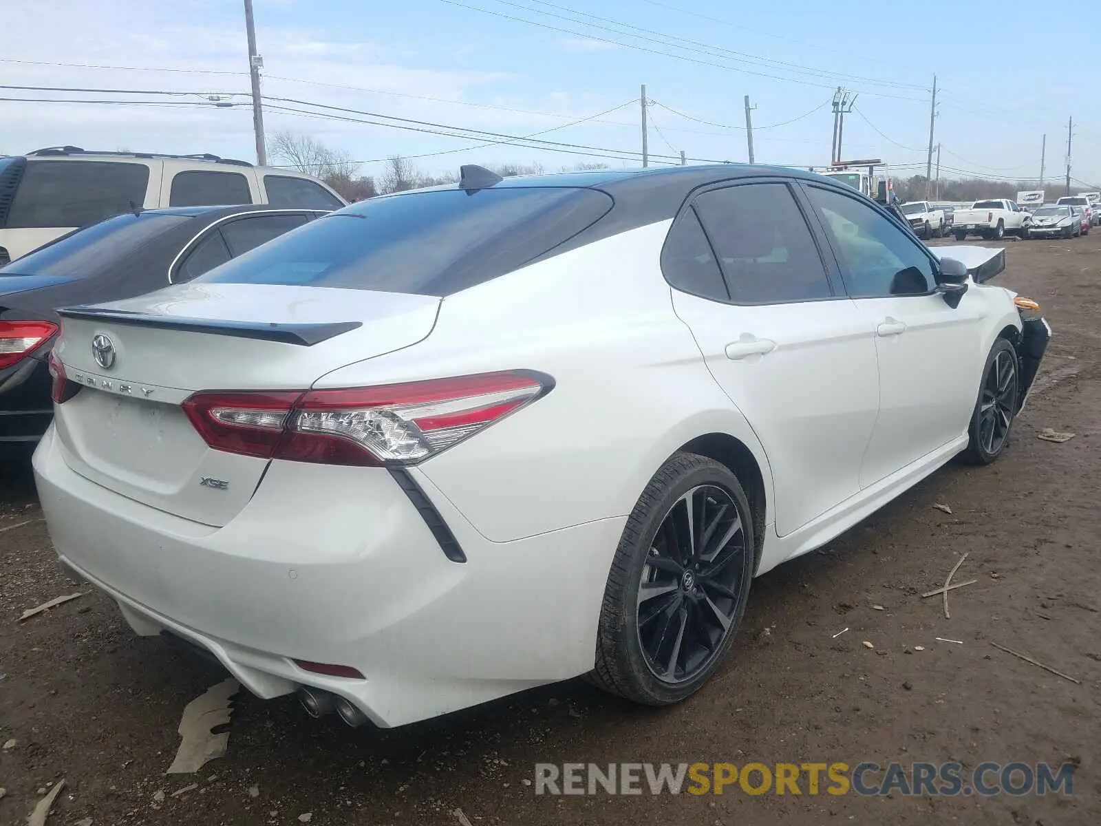4 Photograph of a damaged car 4T1BZ1HK8KU027061 TOYOTA CAMRY 2019