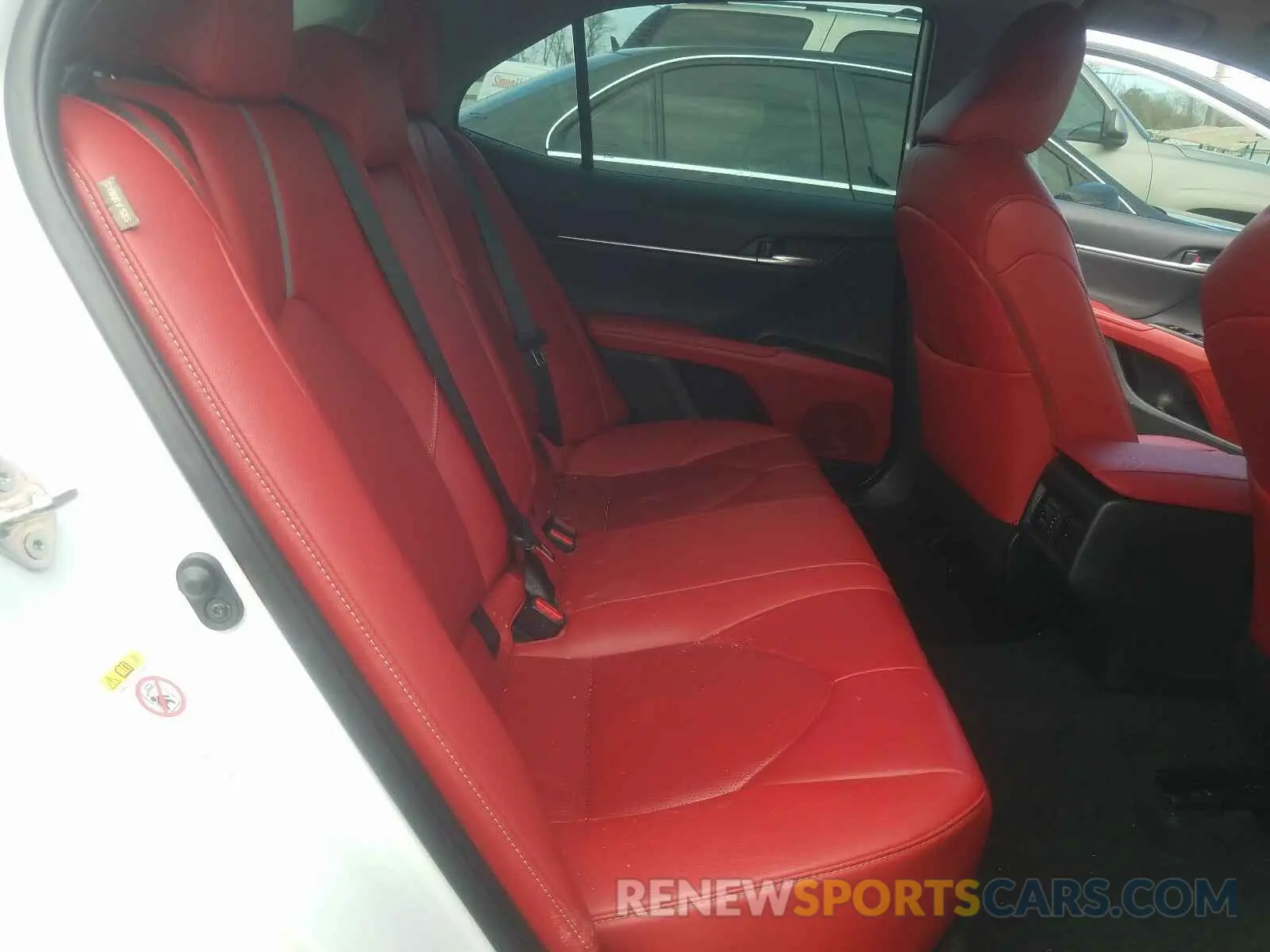 6 Photograph of a damaged car 4T1BZ1HK8KU027061 TOYOTA CAMRY 2019