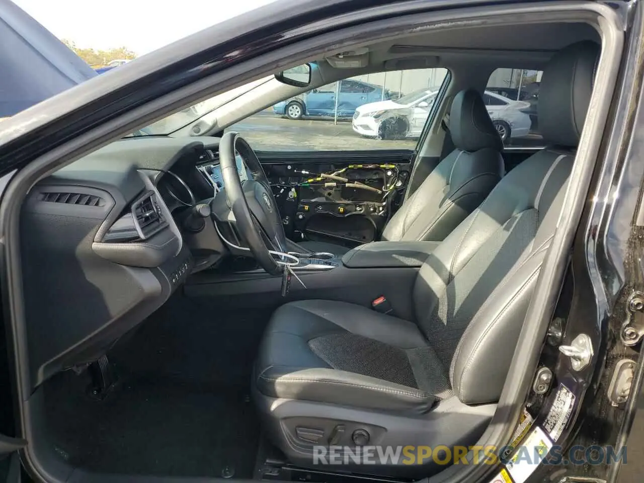 7 Photograph of a damaged car 4T1BZ1HK9KU022581 TOYOTA CAMRY 2019