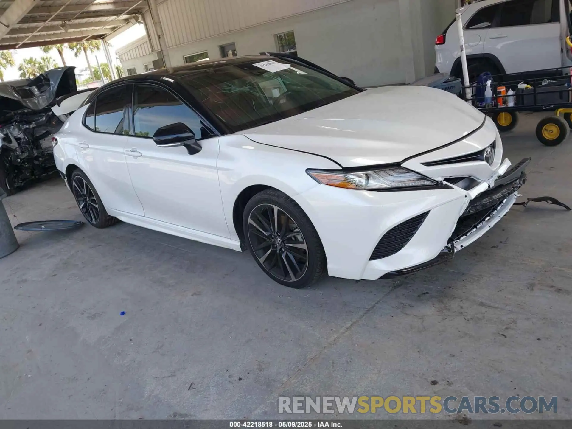 1 Фотография поврежденного автомобиля 4T1BZ1HK9KU023858 TOYOTA CAMRY 2019