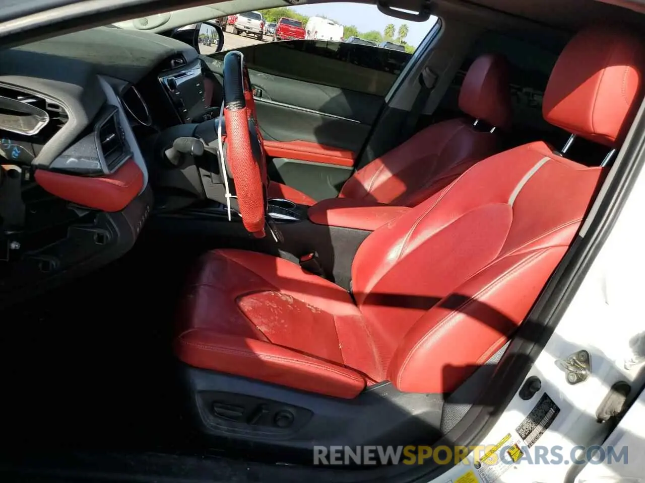 7 Photograph of a damaged car 4T1BZ1HK9KU027926 TOYOTA CAMRY 2019