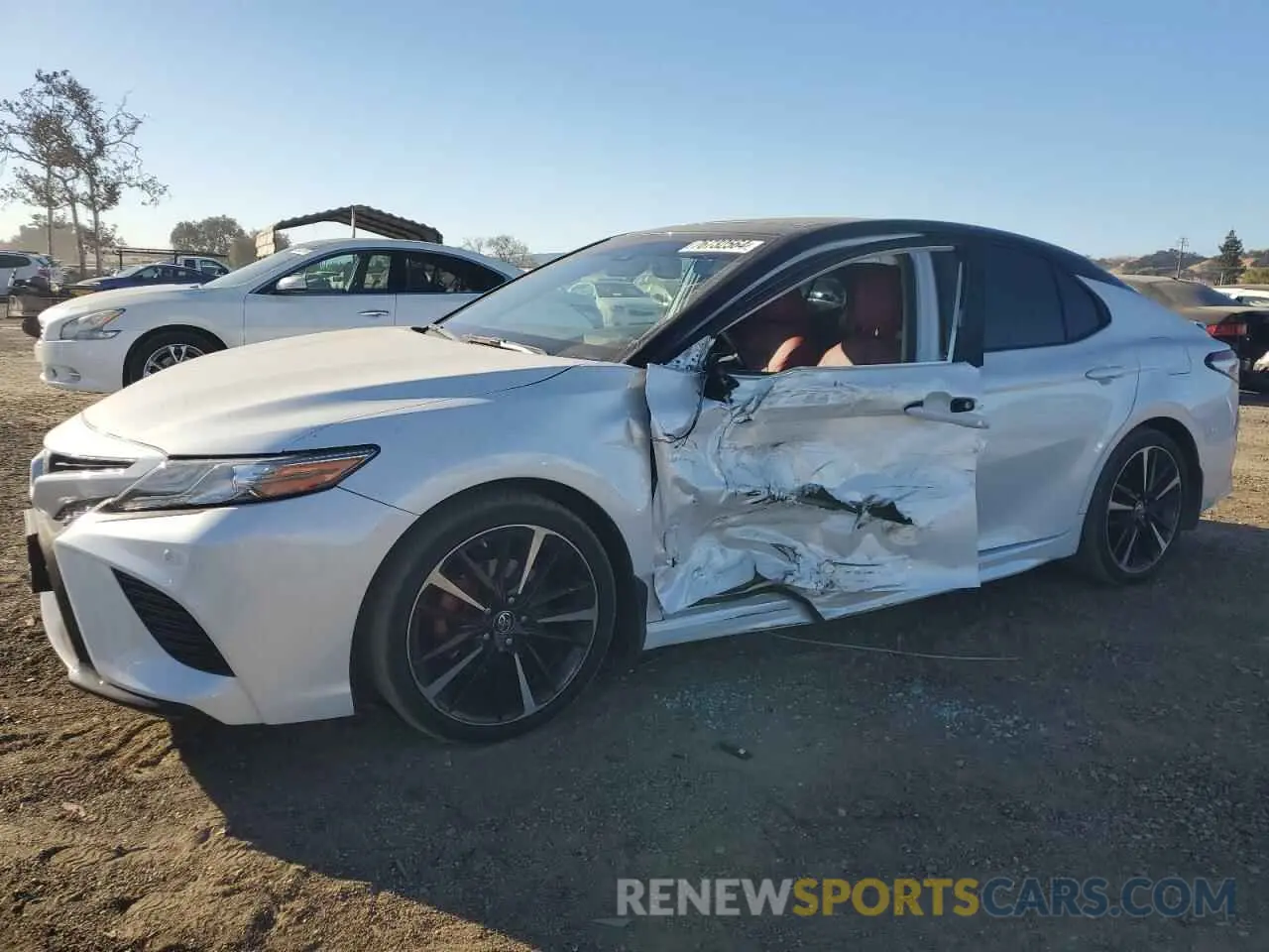1 Photograph of a damaged car 4T1BZ1HKXKU024503 TOYOTA CAMRY 2019