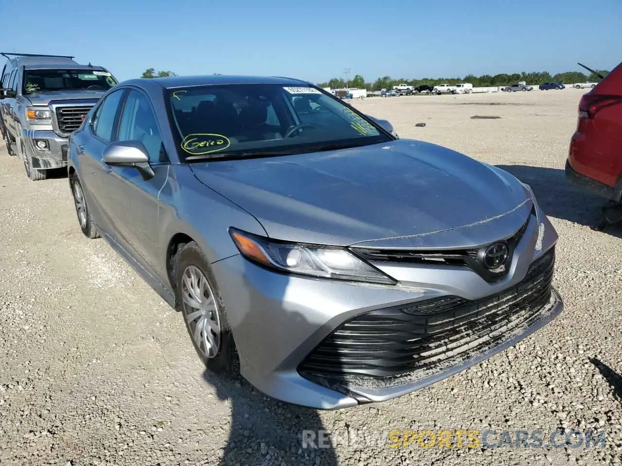 1 Photograph of a damaged car 4T1A11AK1LU915438 TOYOTA CAMRY 2020