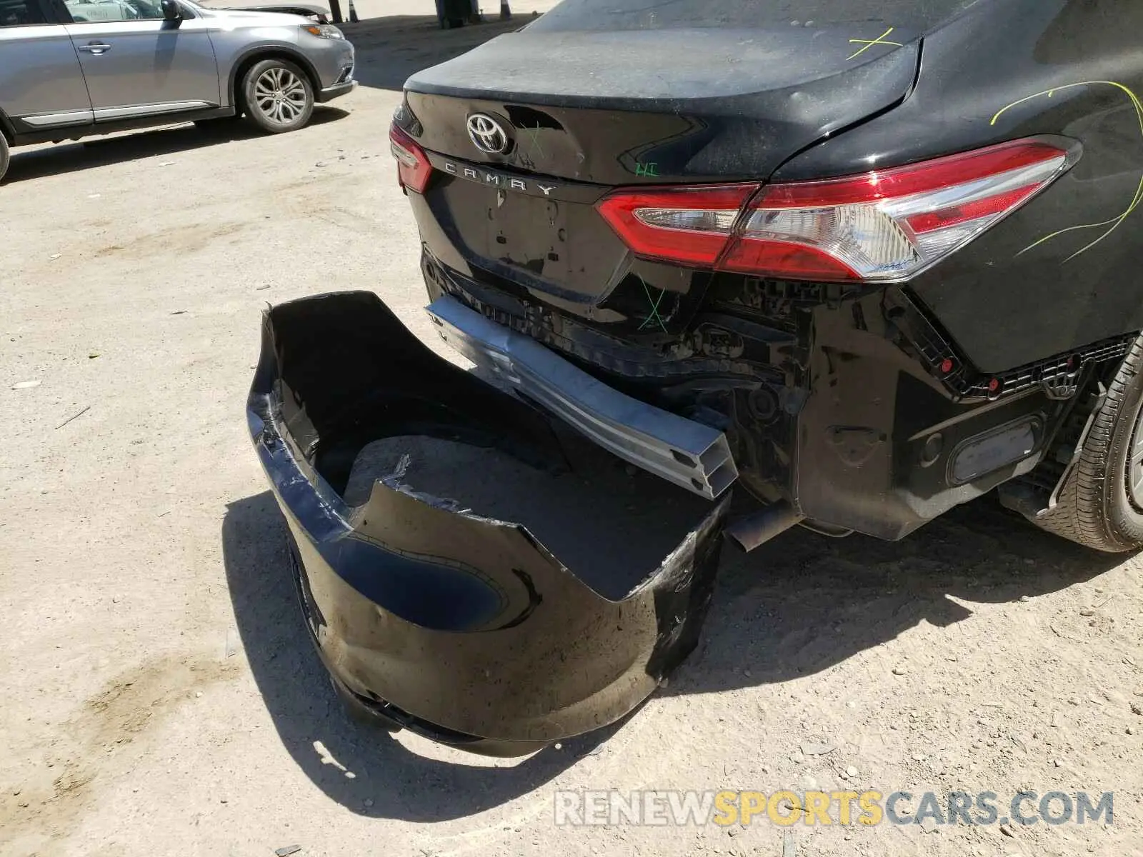 9 Photograph of a damaged car 4T1A11AK6LU864485 TOYOTA CAMRY 2020