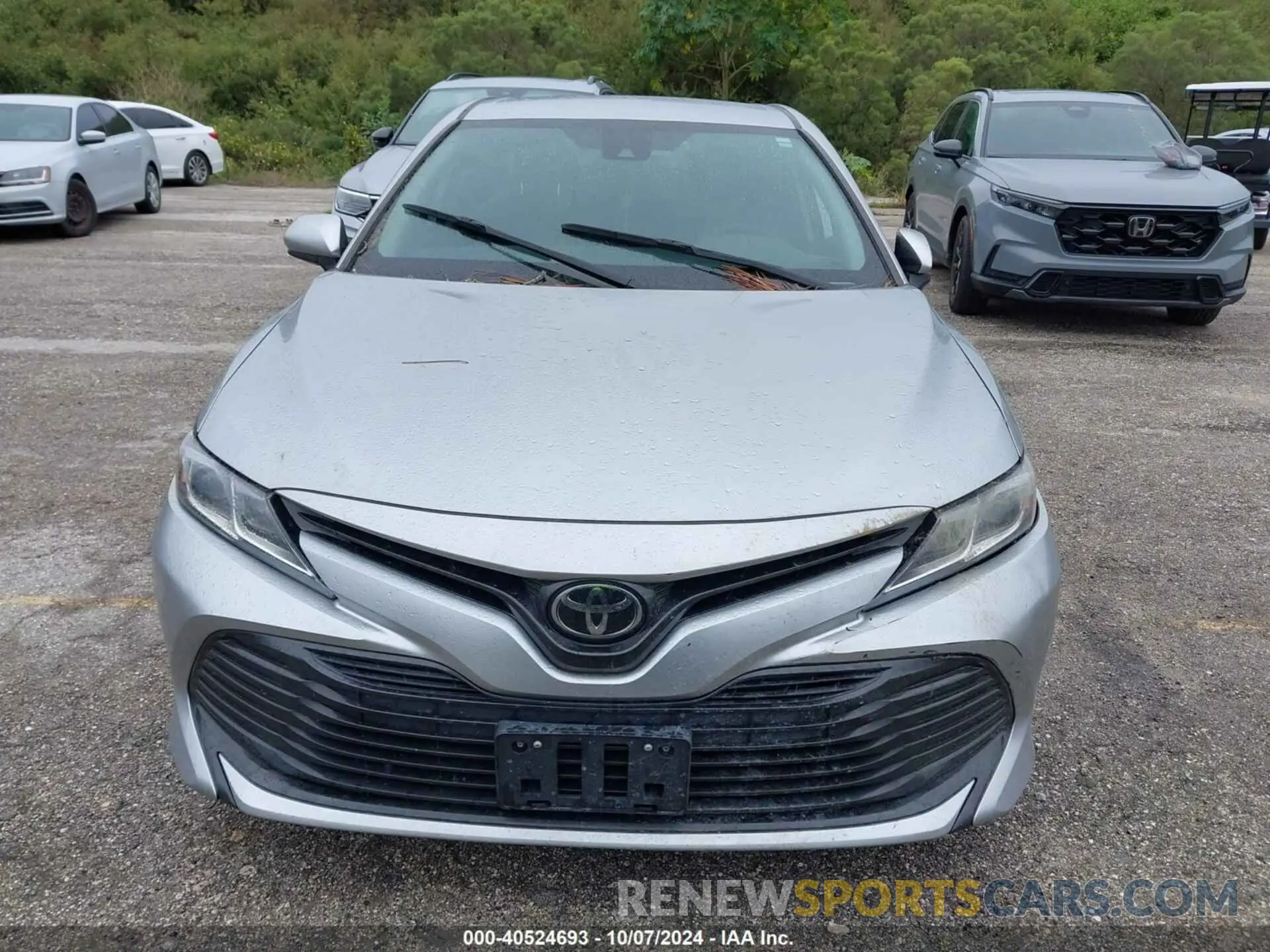 12 Photograph of a damaged car 4T1A11AK8LU989052 TOYOTA CAMRY 2020